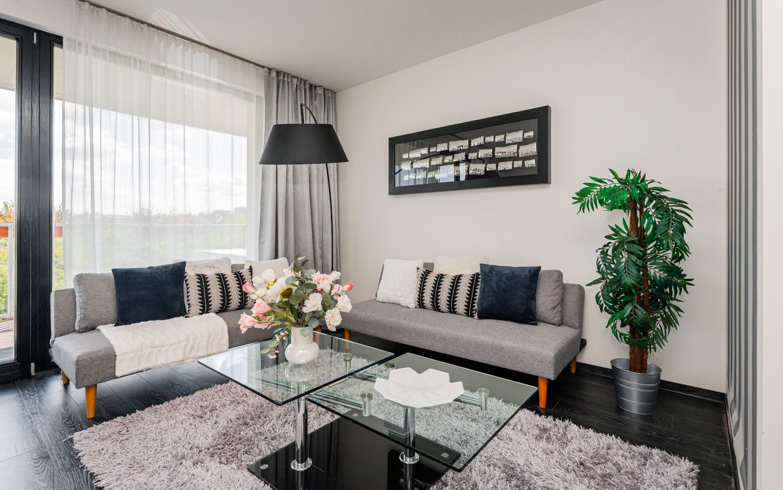 Zuzana Lang - realitní makléř foto 2