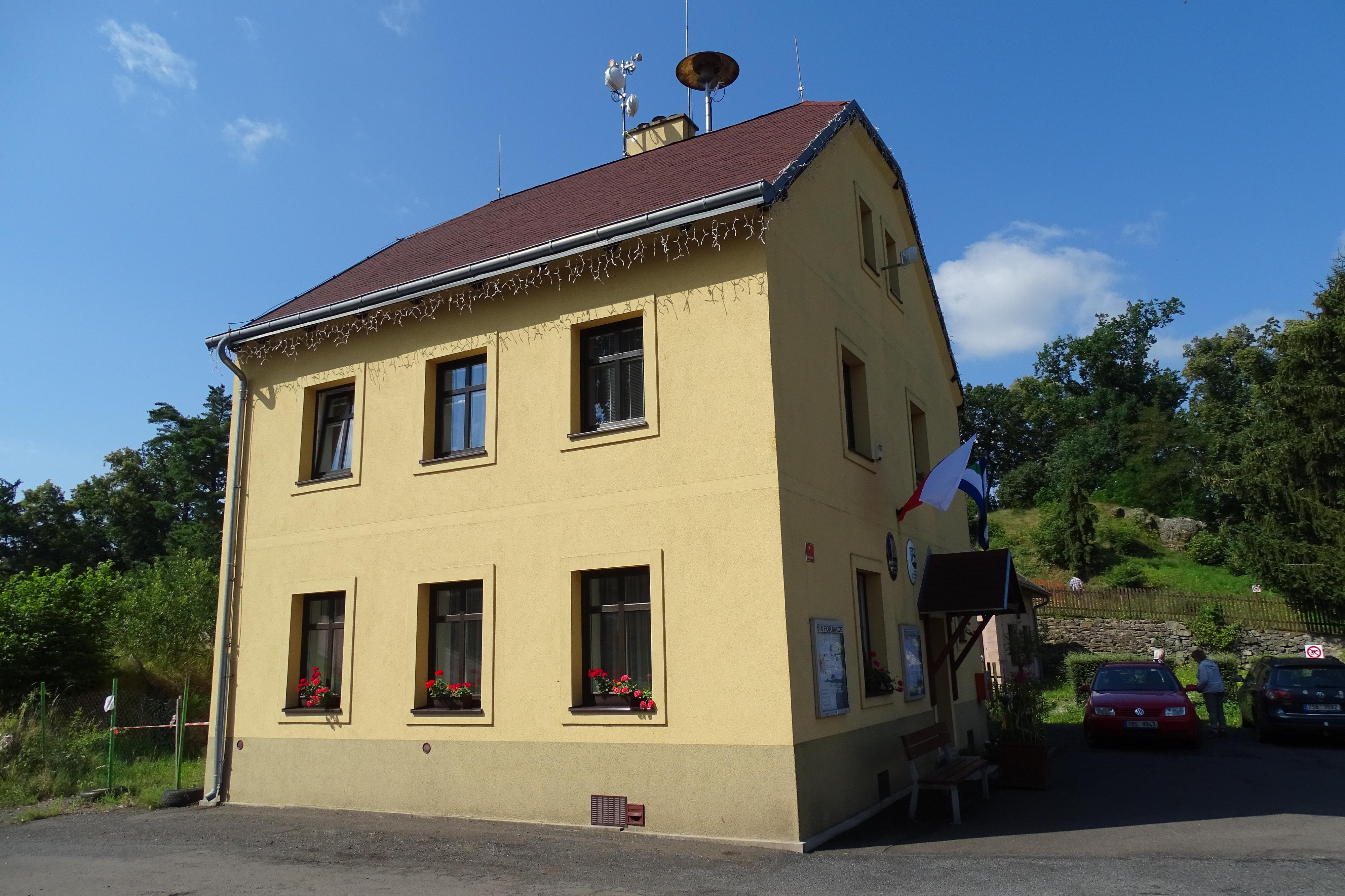 Homole u Panny - obecní úřad foto 2