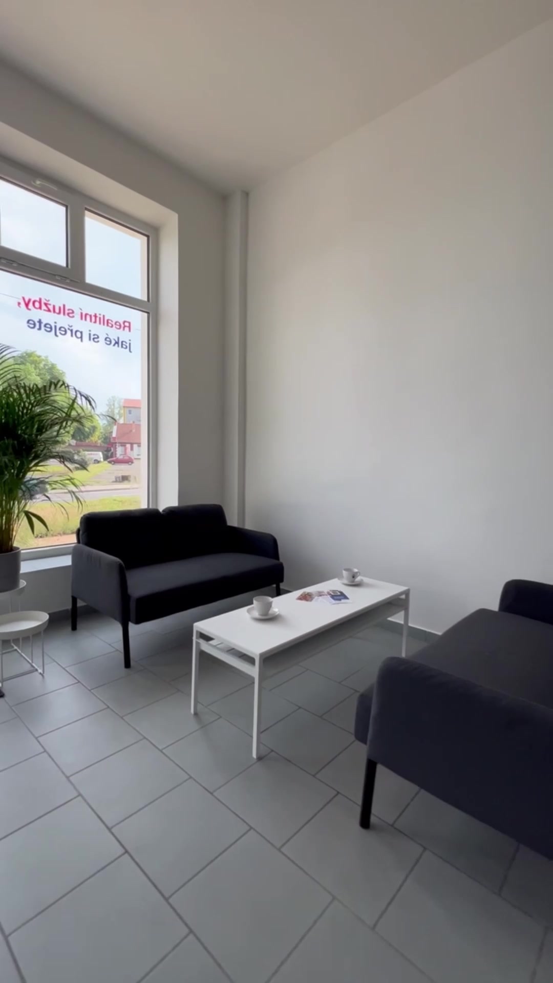 REMAX Life foto 2 (náhled videa)