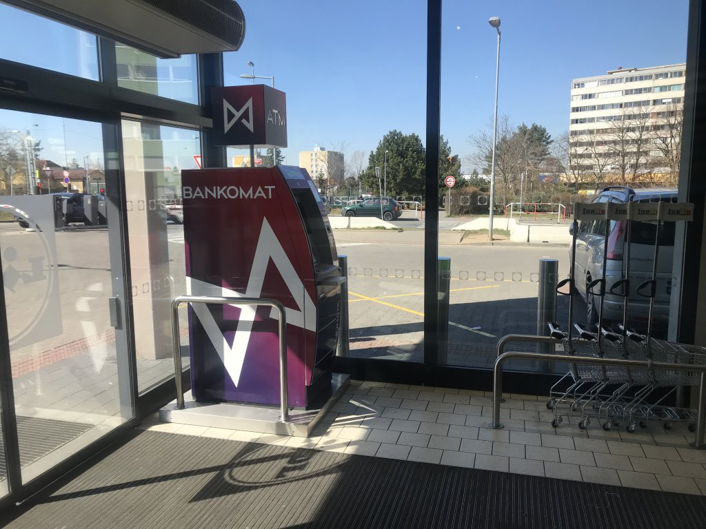 Bankomat MONETA Money Bank