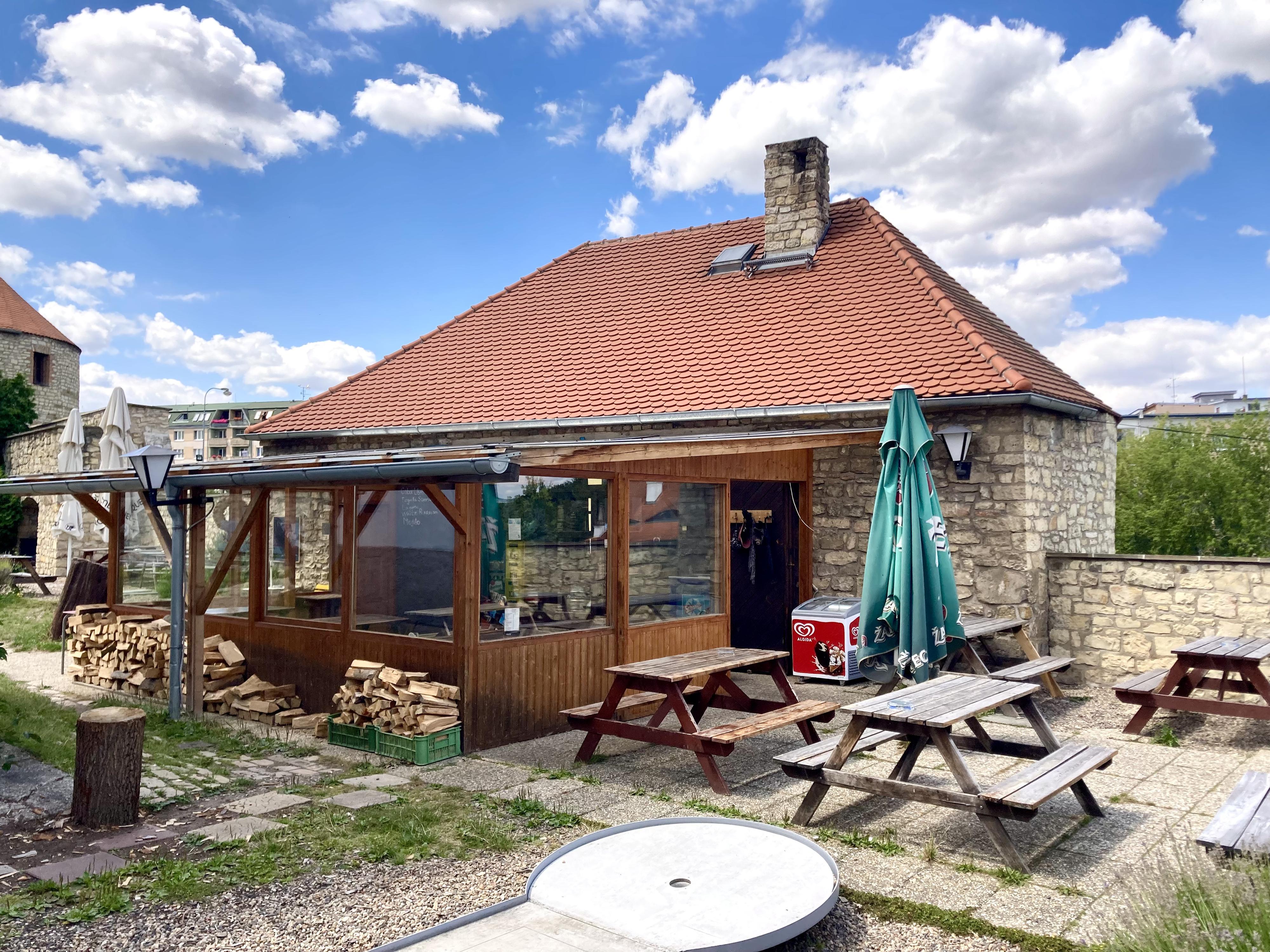 Bašta U Zkamenělýho