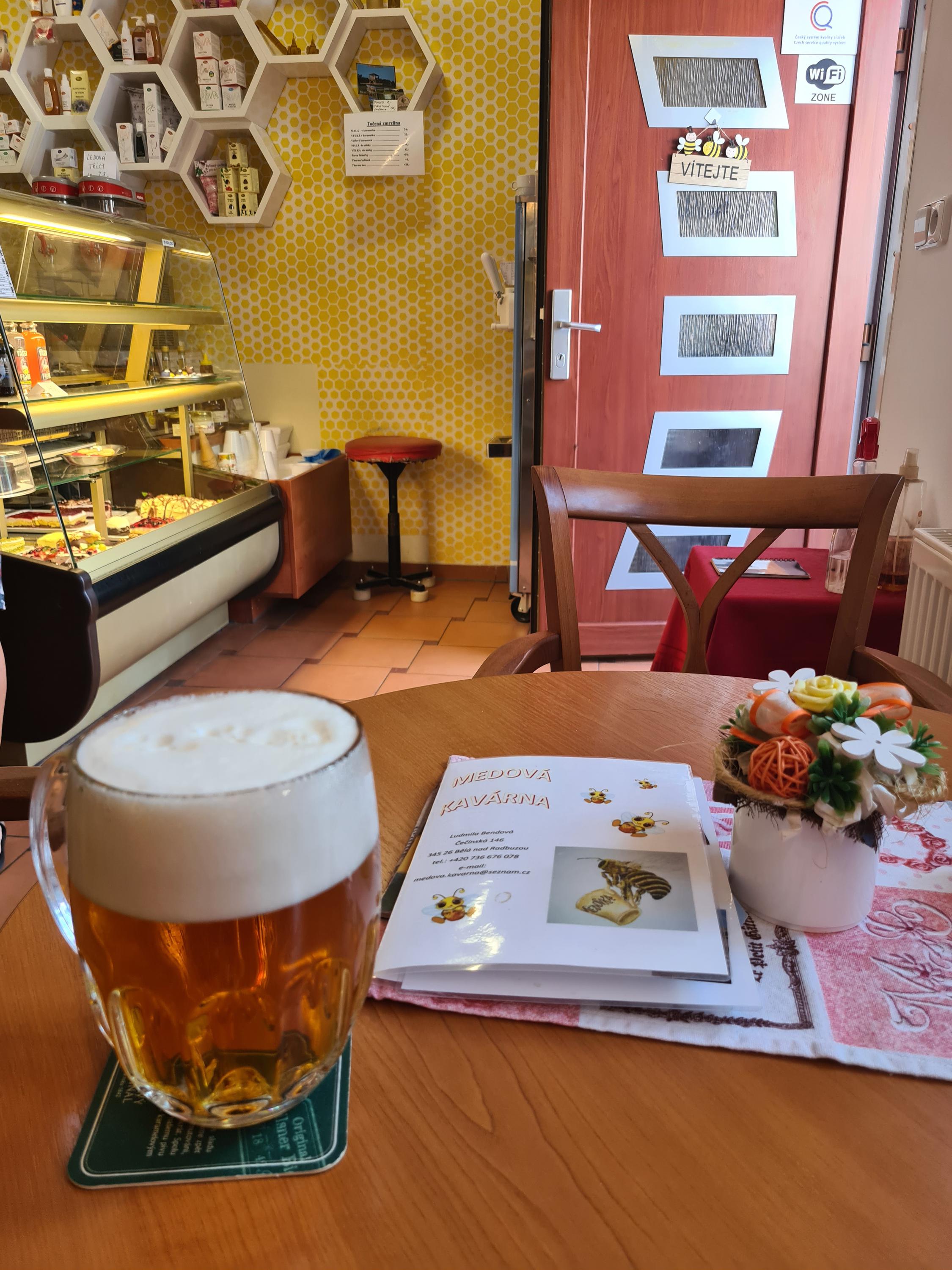 Medová kavárna foto 4