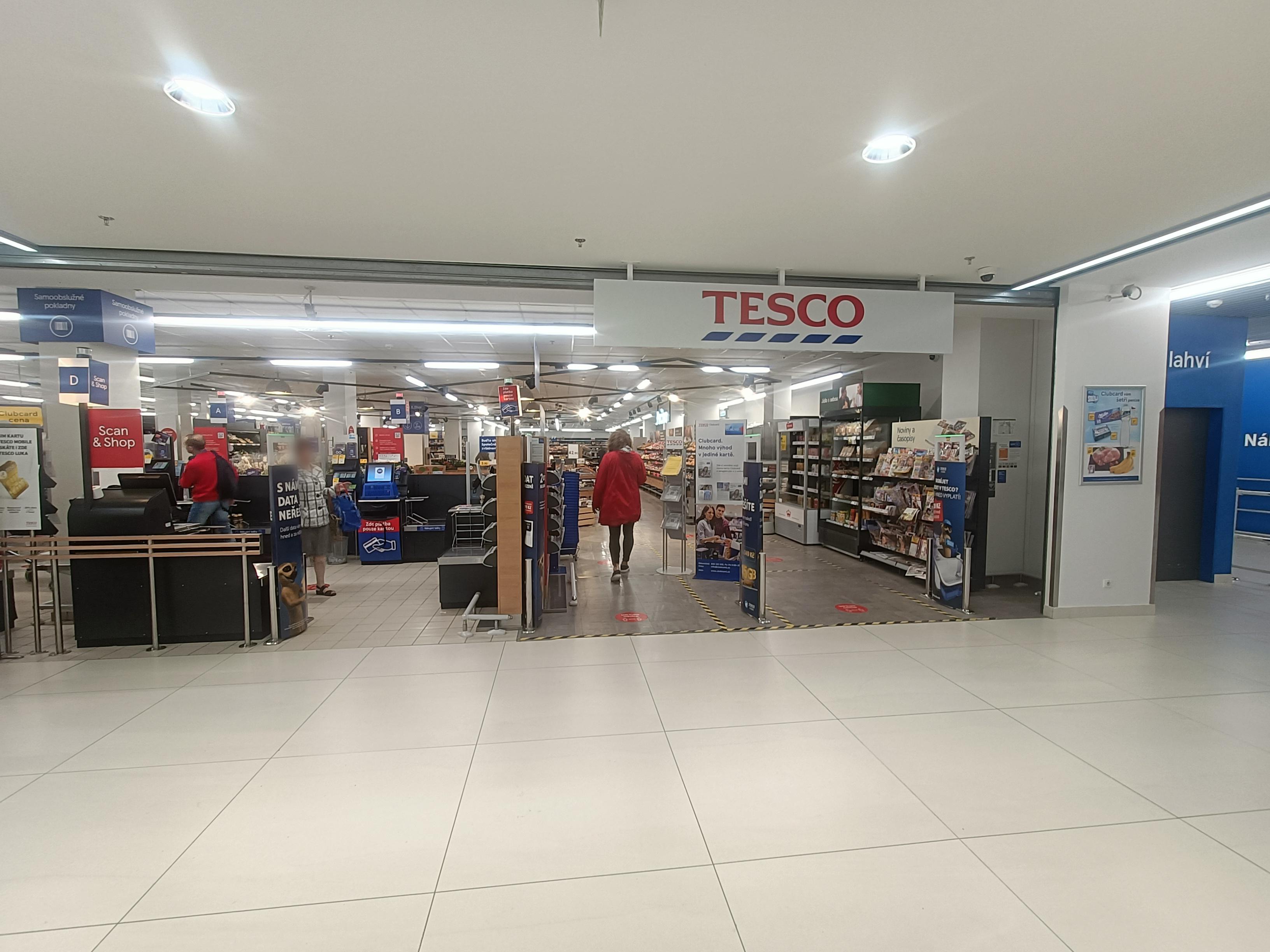 Tesco Supermarket foto 2