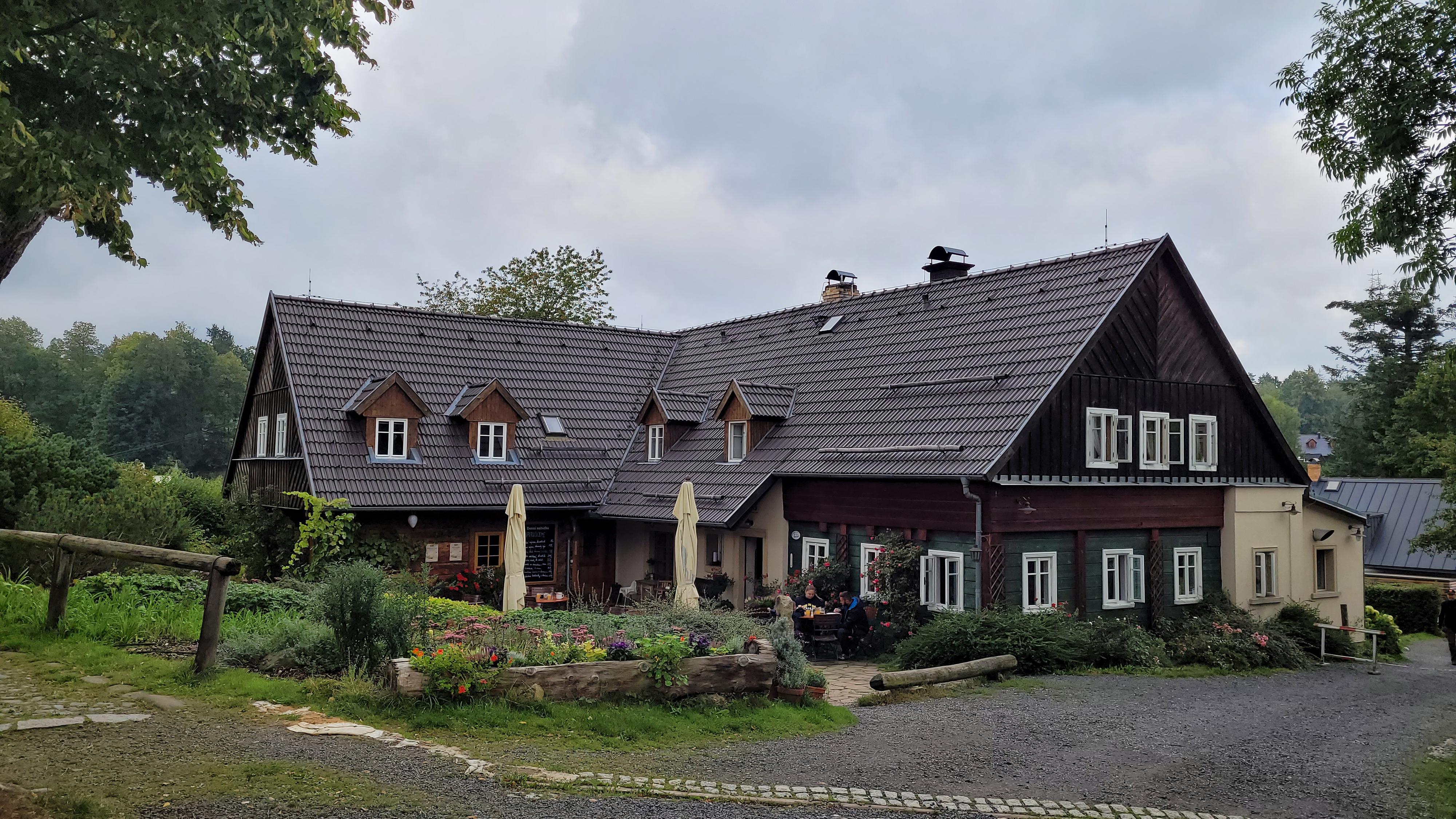 Café Tyjátr - kavárna ve stodole foto 5