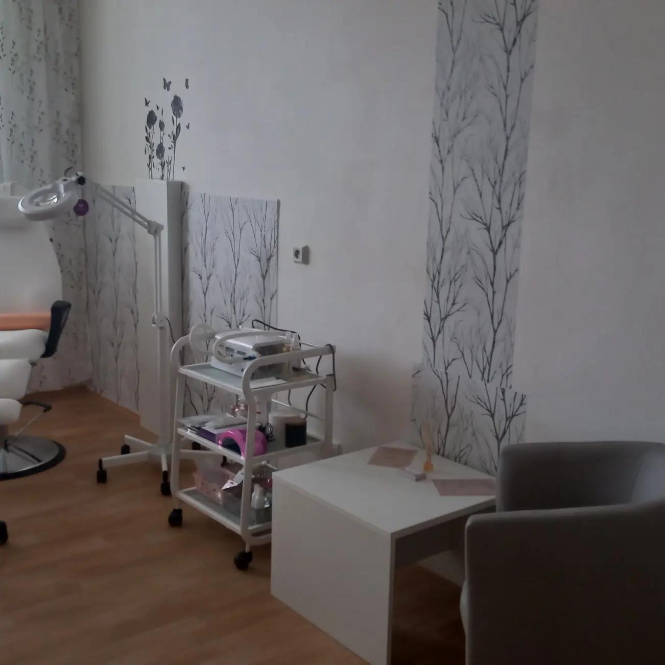 Přístrojová pedikúra u Evky foto 5