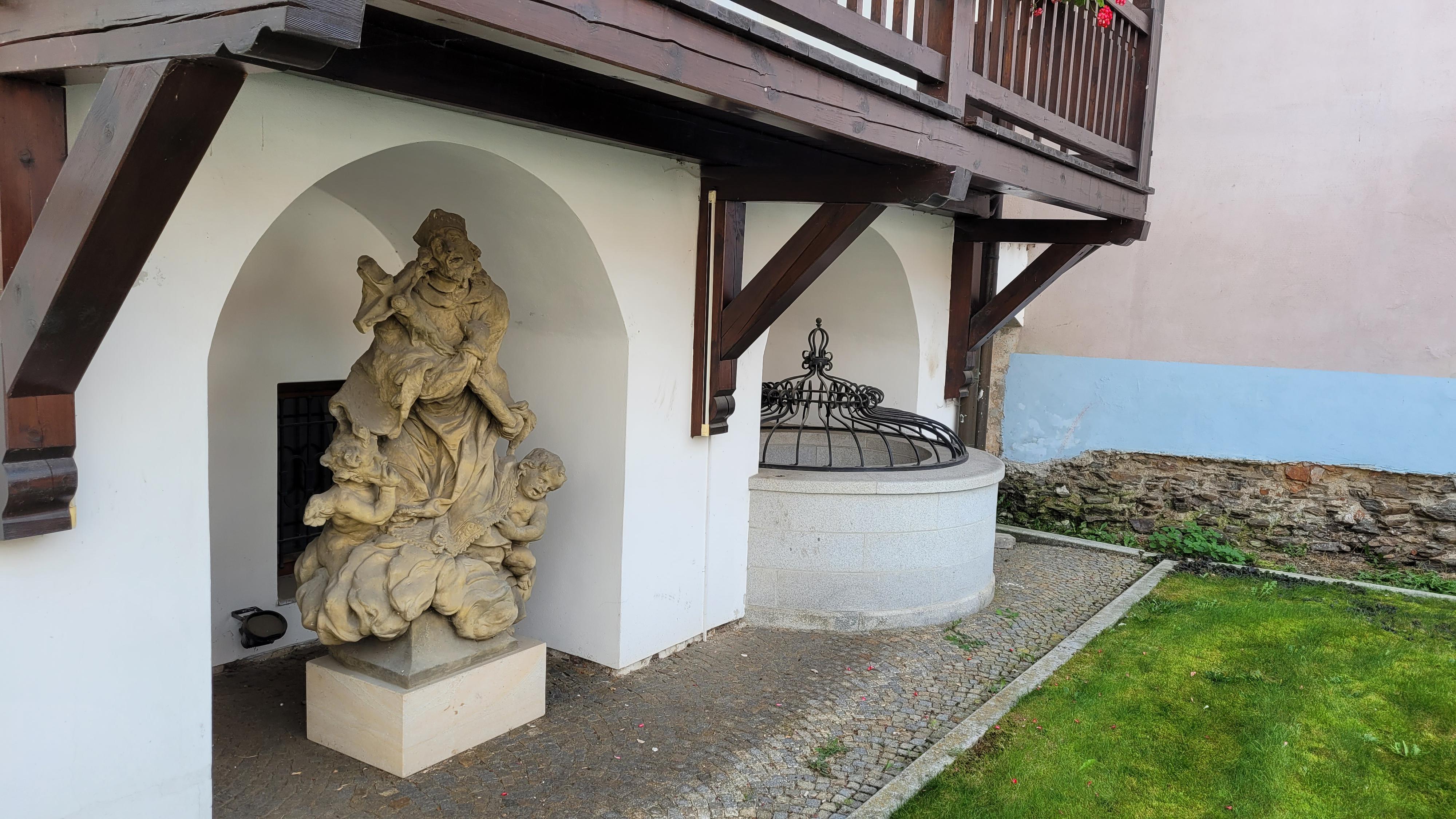 Městská galerie U Zlatého slunce foto 2