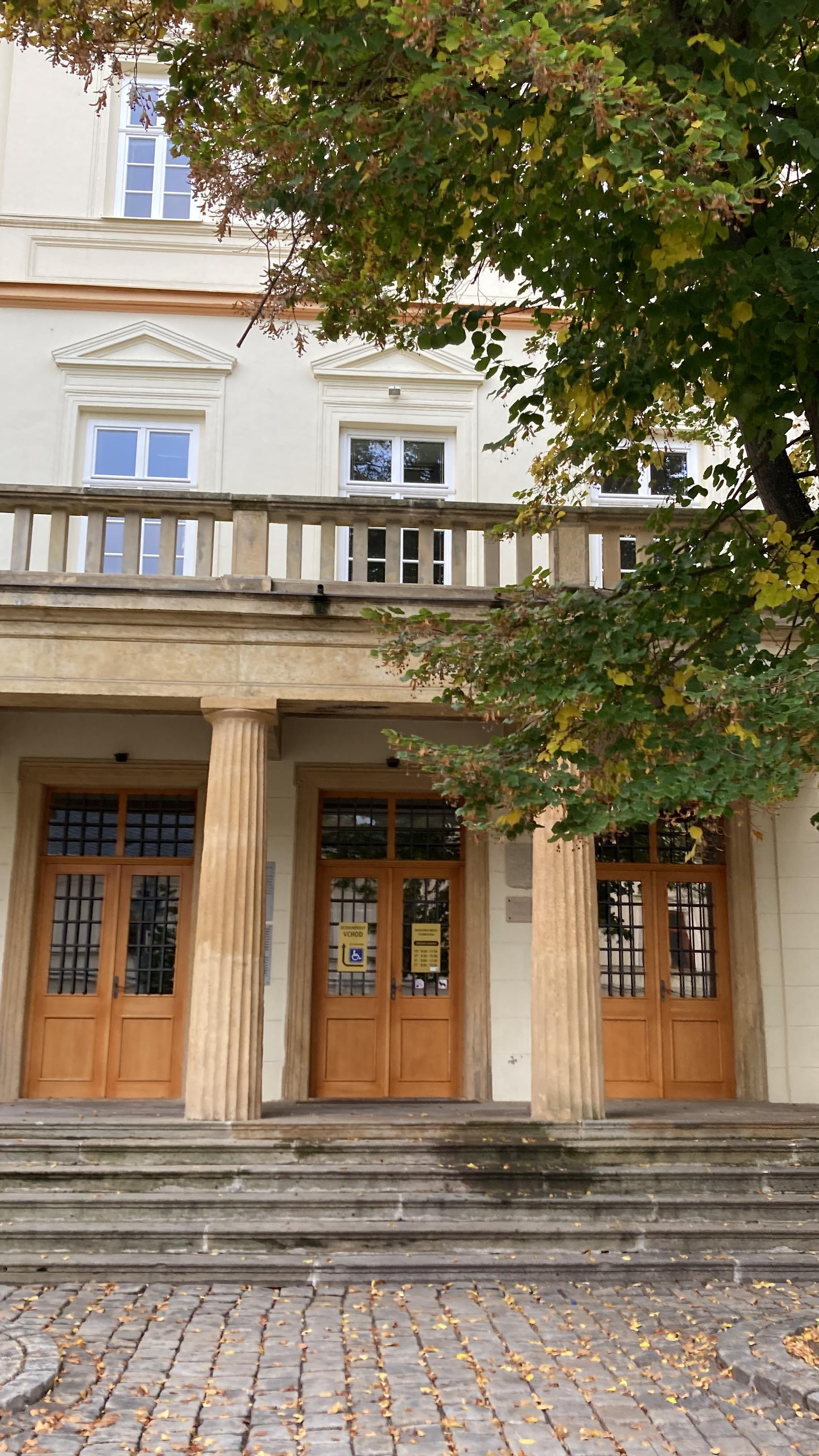 Magistrát města Chomutova - Obor obecní živnostenský úřad foto 6