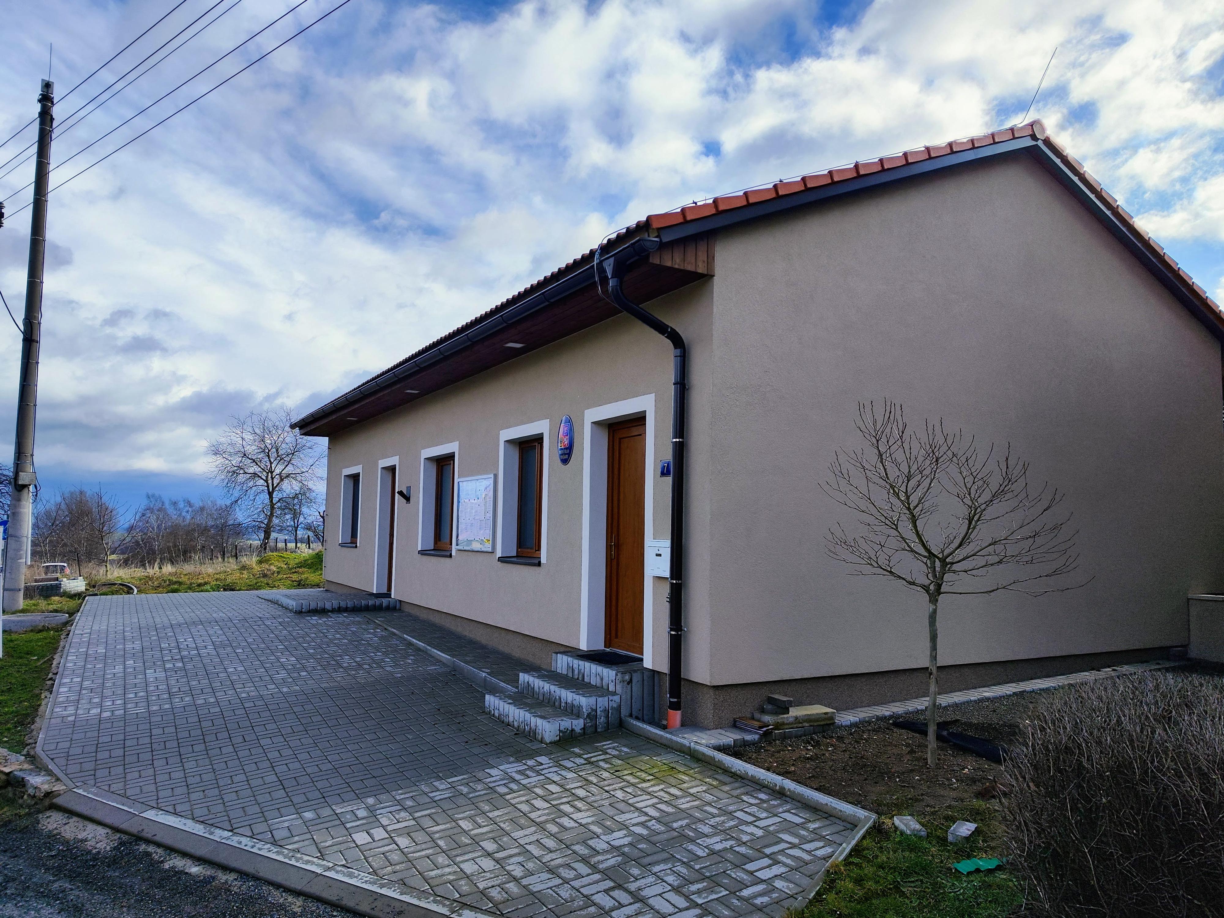 Hvožďany - obecní úřad foto 2