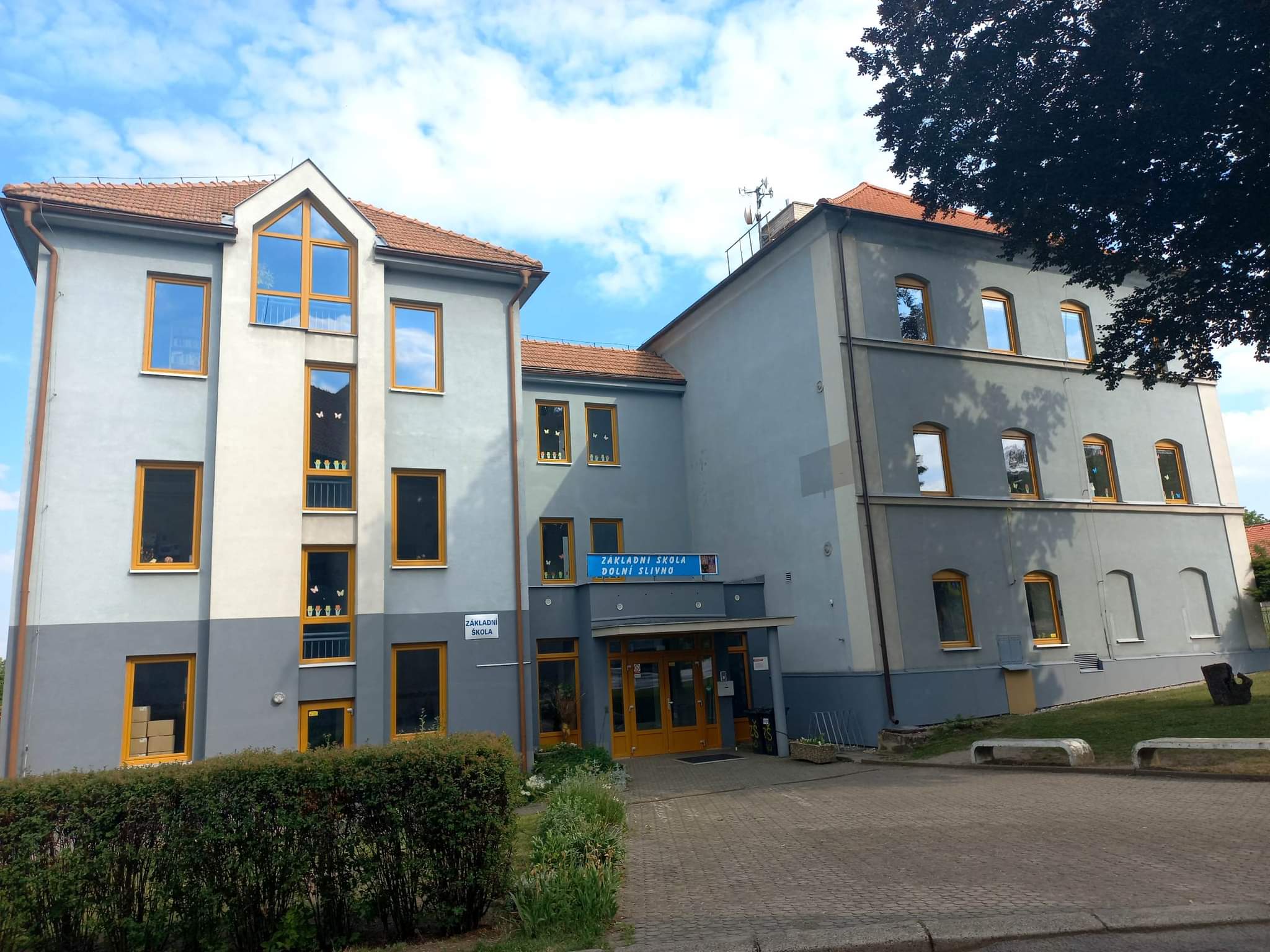 Základní škola a mateřská škola Dolní Slivno