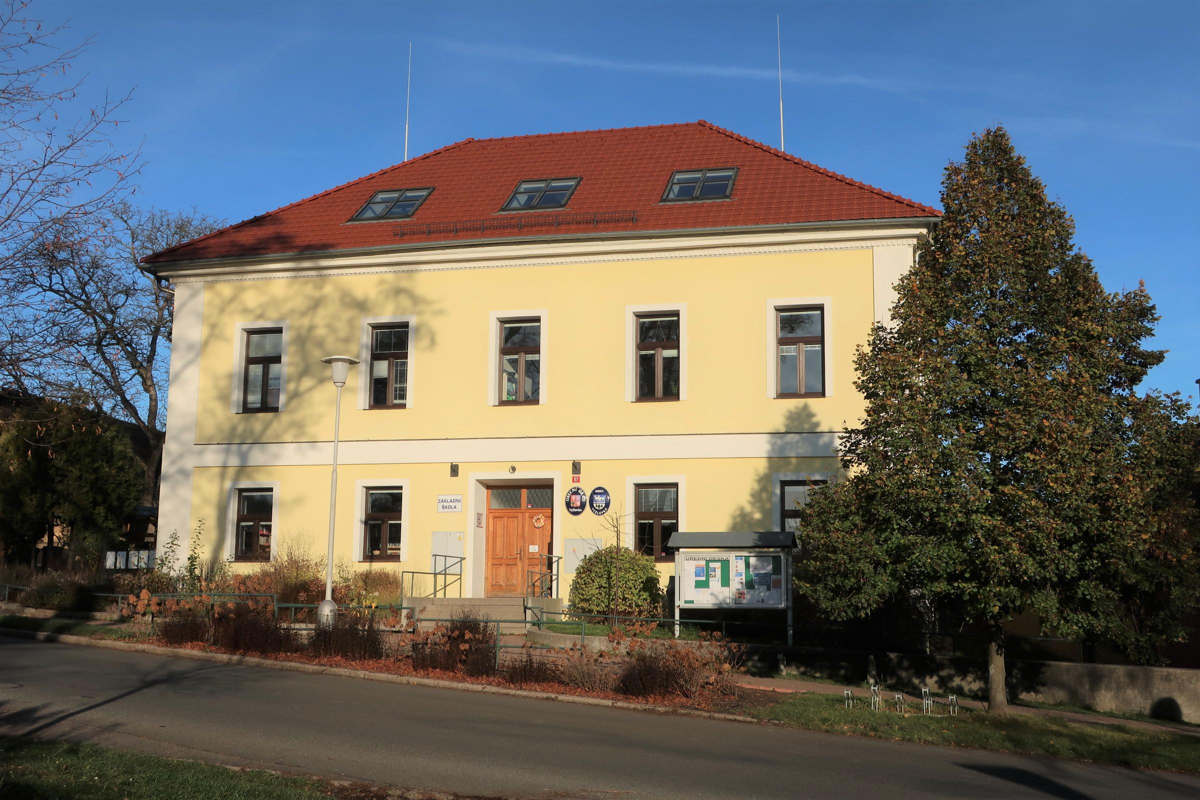 Vyžlovka - obecní úřad foto 3