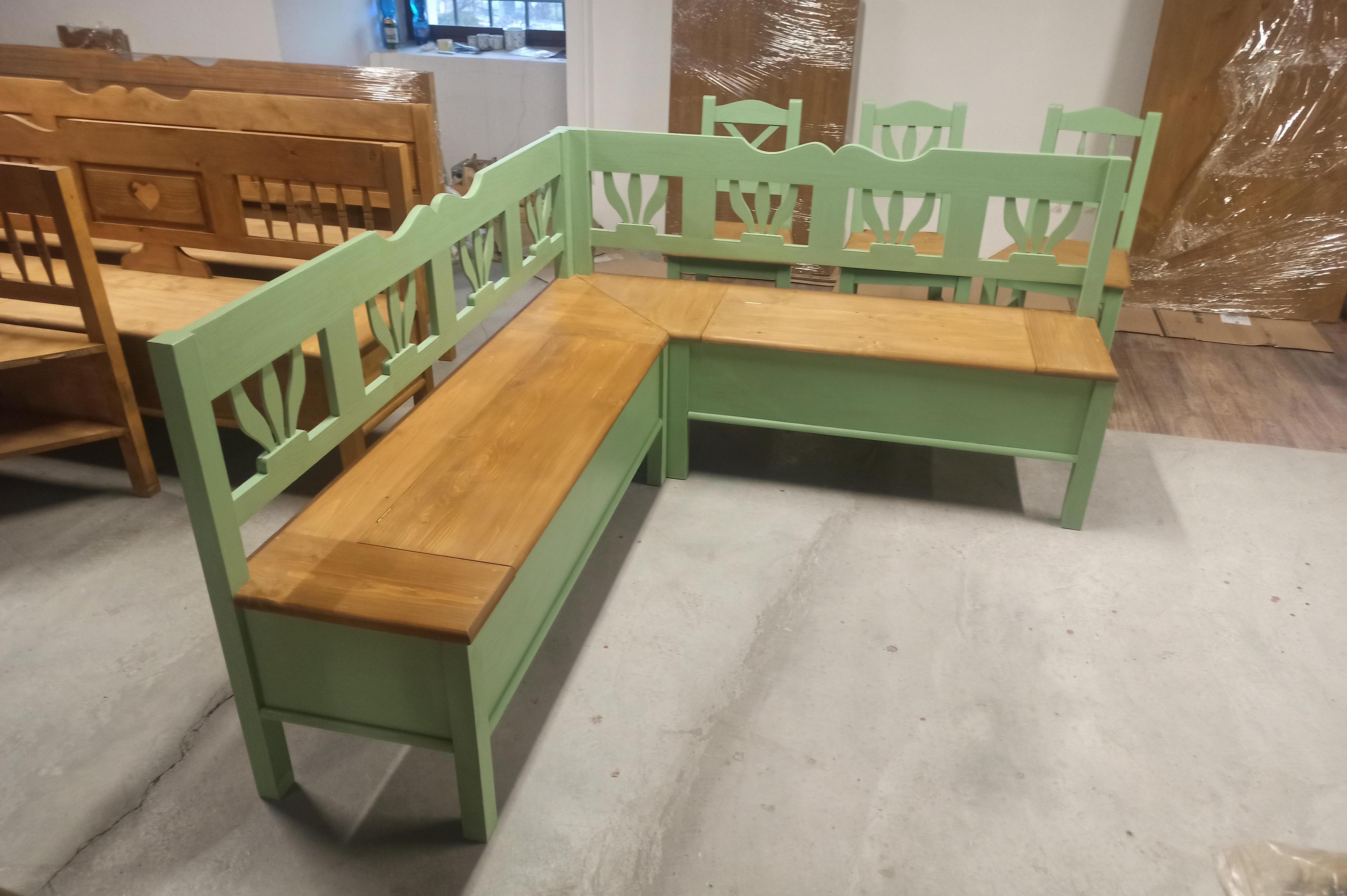 Tradiční řemeslný nábytek