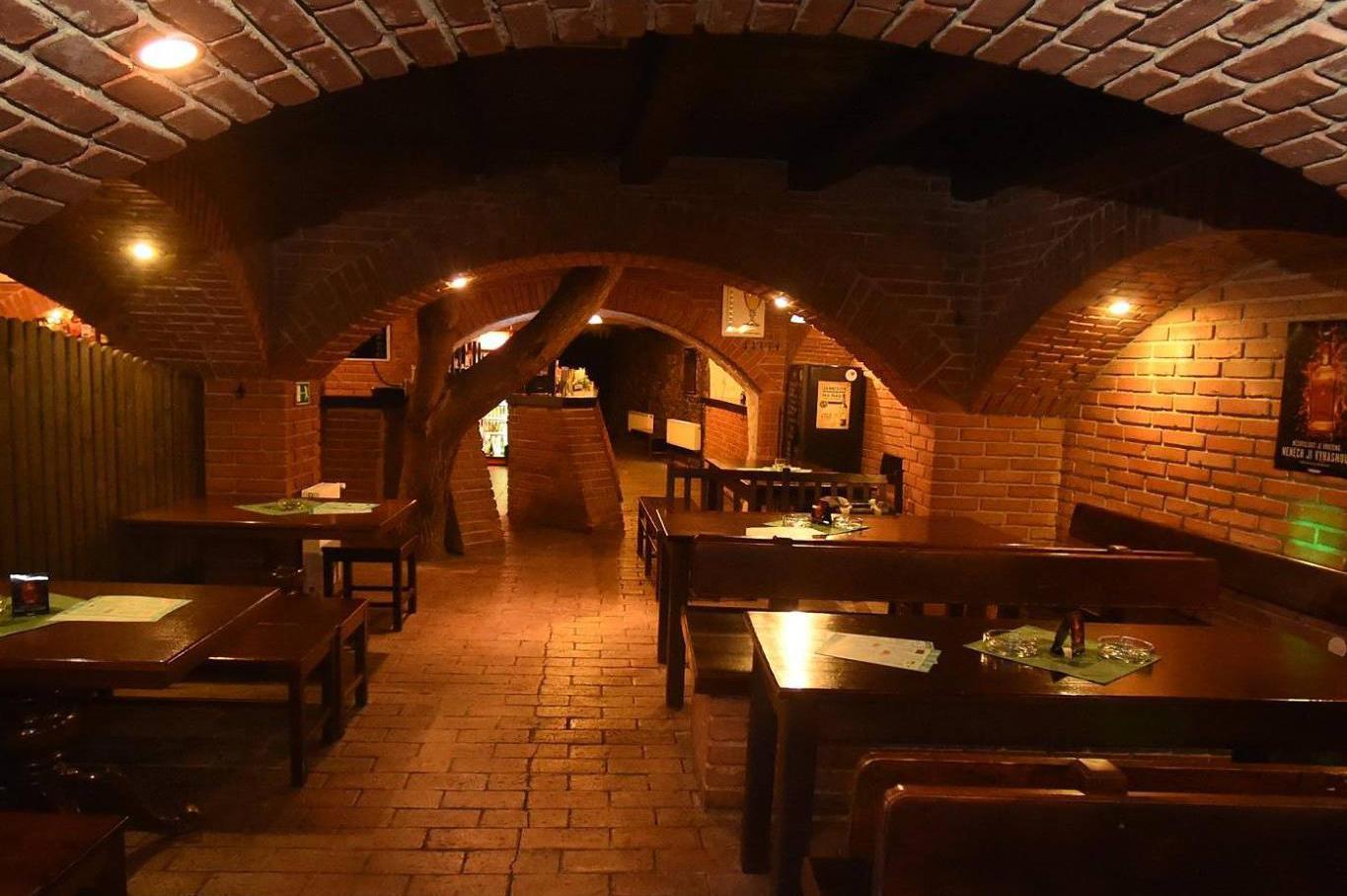 Retro Music Bar u Madly