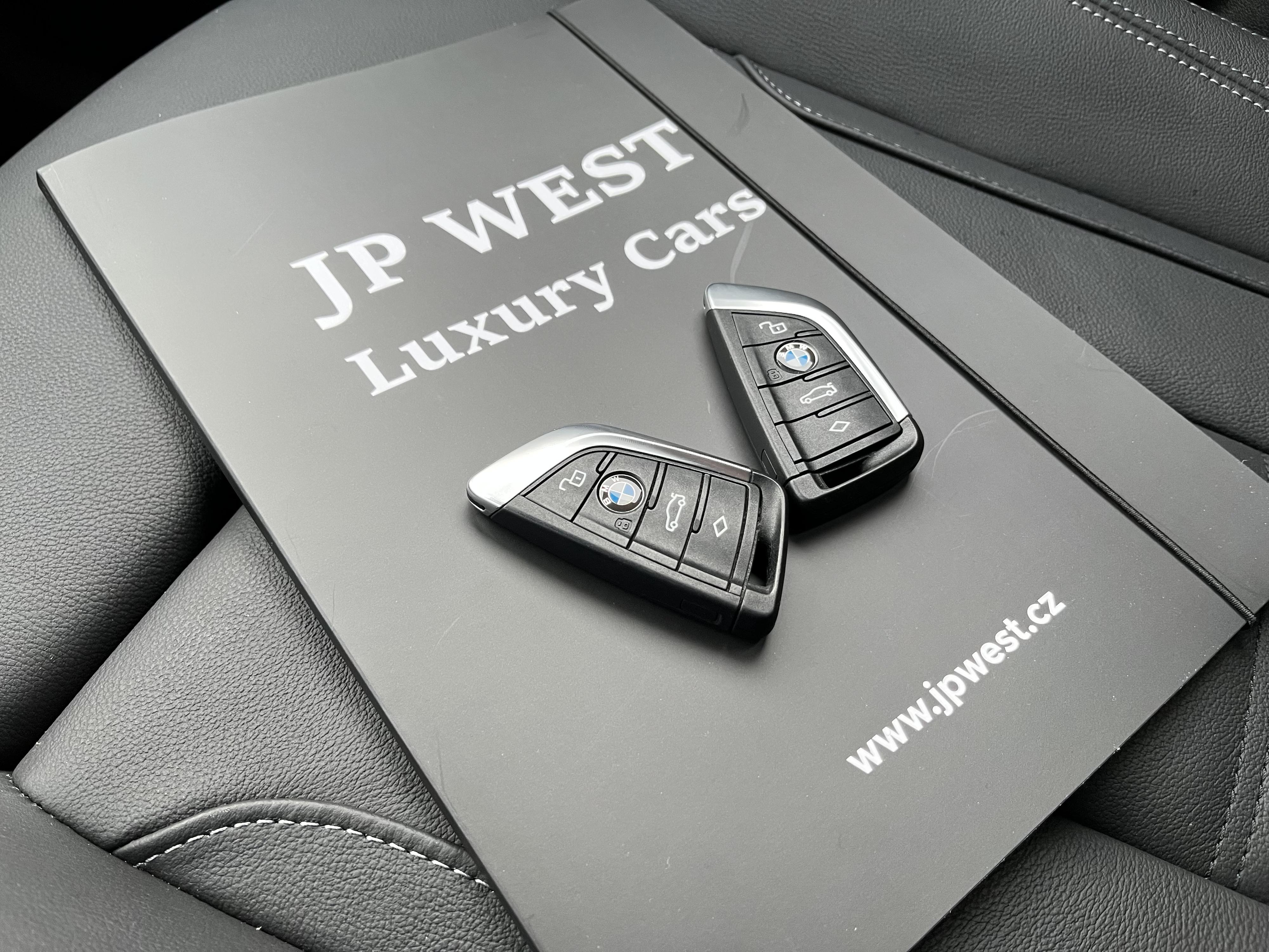 JP WEST Luxury Cars s.r.o. foto 2