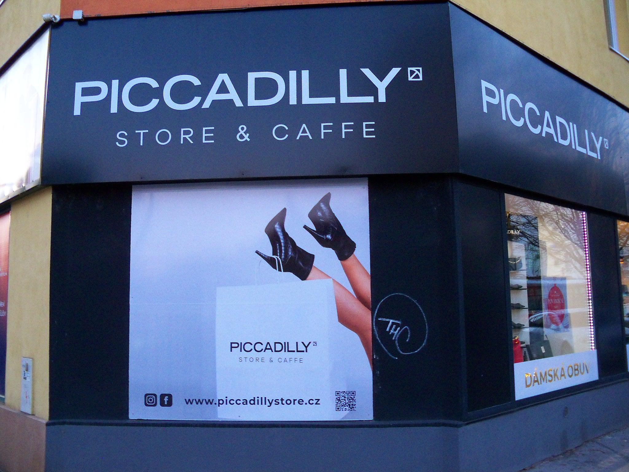 PICCADILLY STORE & CAFFE foto 2