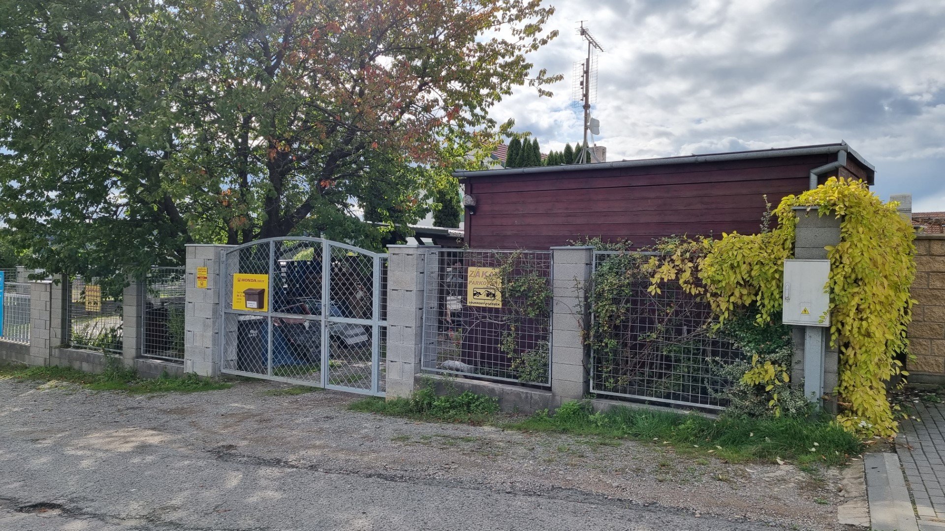 Honda vrakoviště Lipůvka foto 3