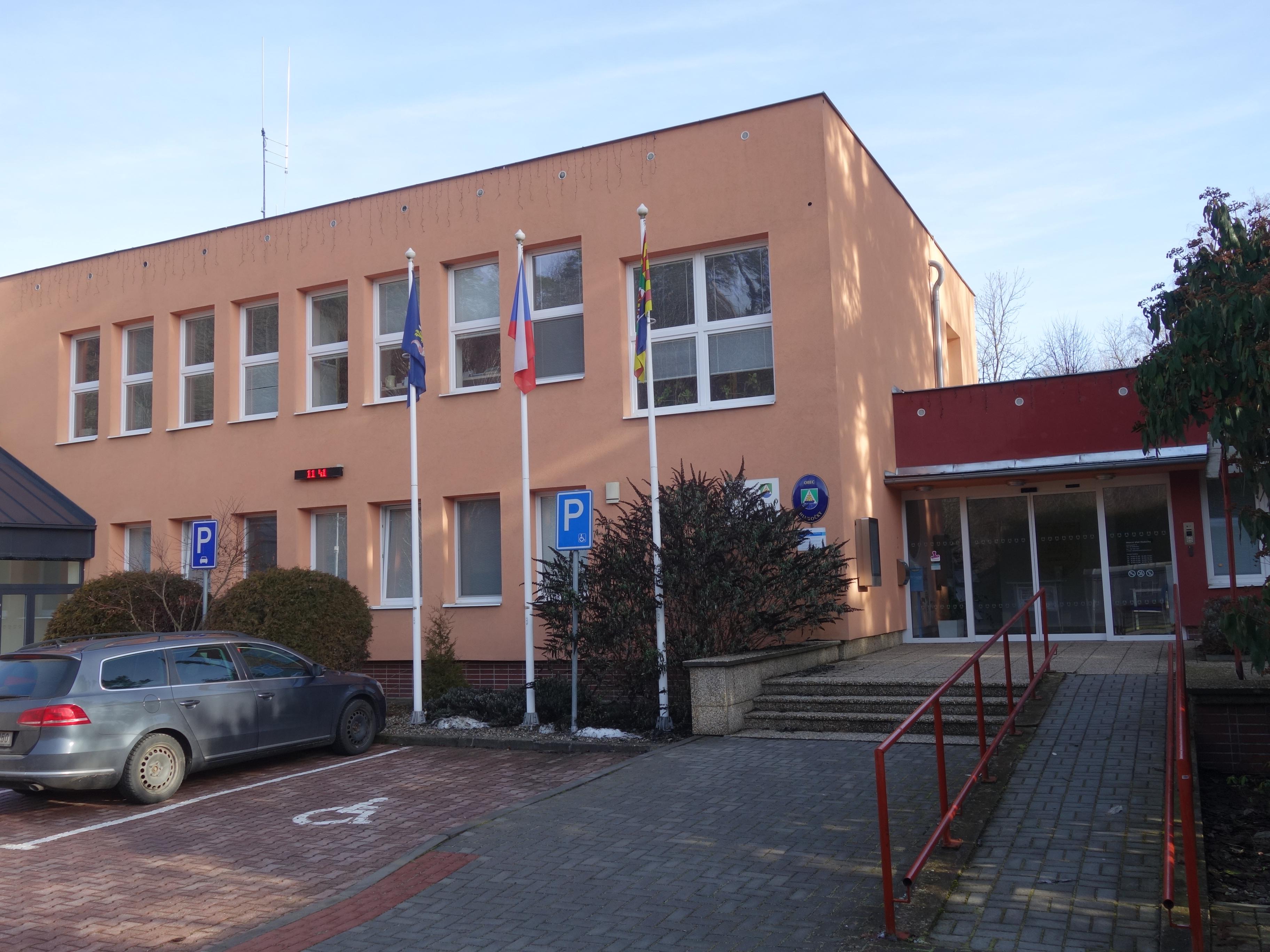 Hlubočky - obecní úřad foto 3