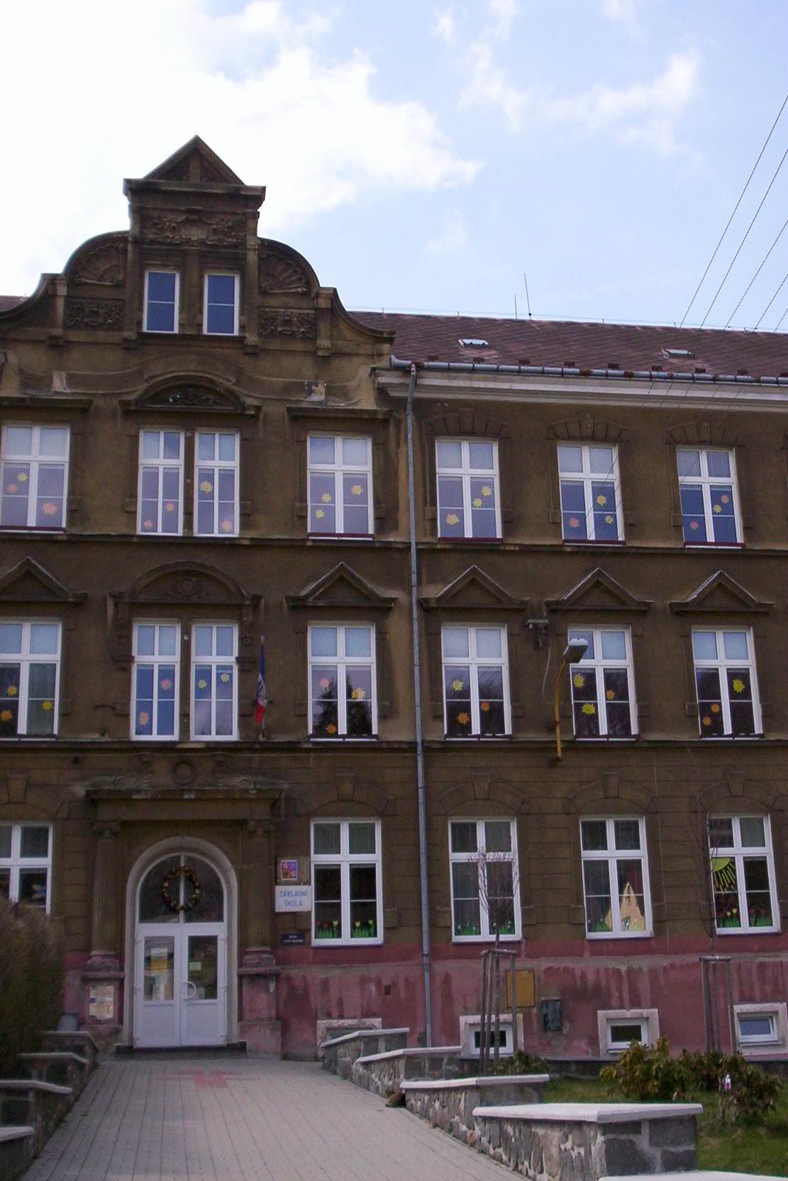 Místní knihovna Petrovice foto 2