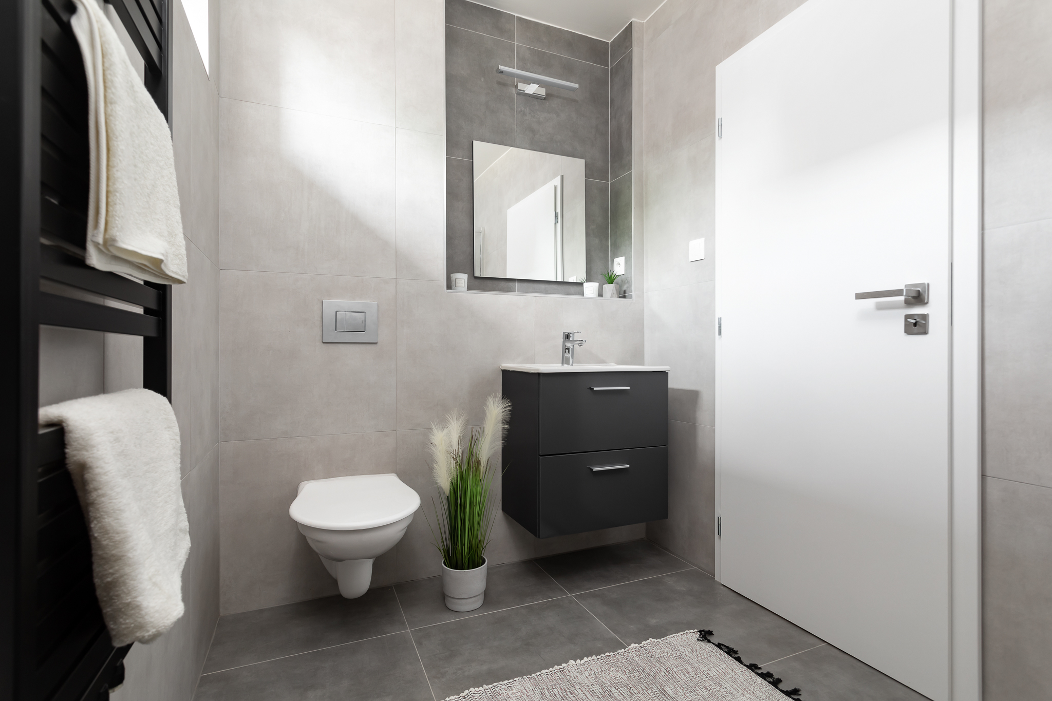 Strass Invest foto 1