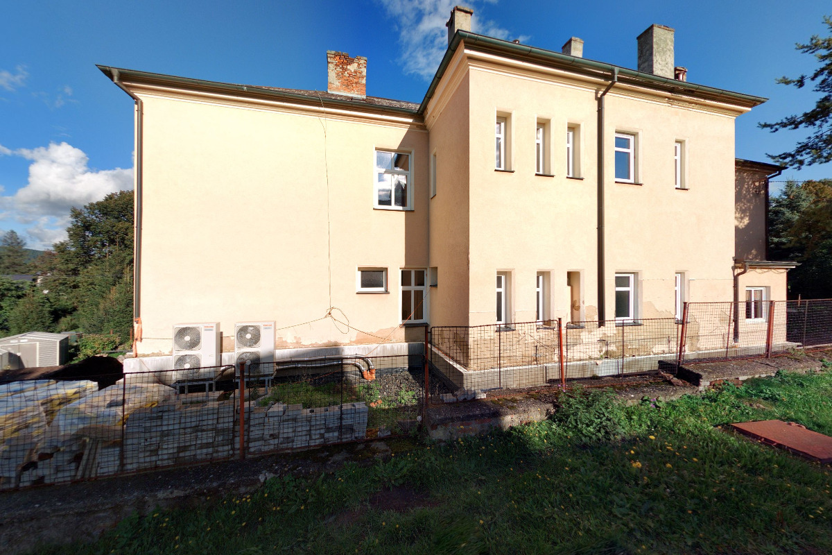 Okounov - obecní úřad foto 2