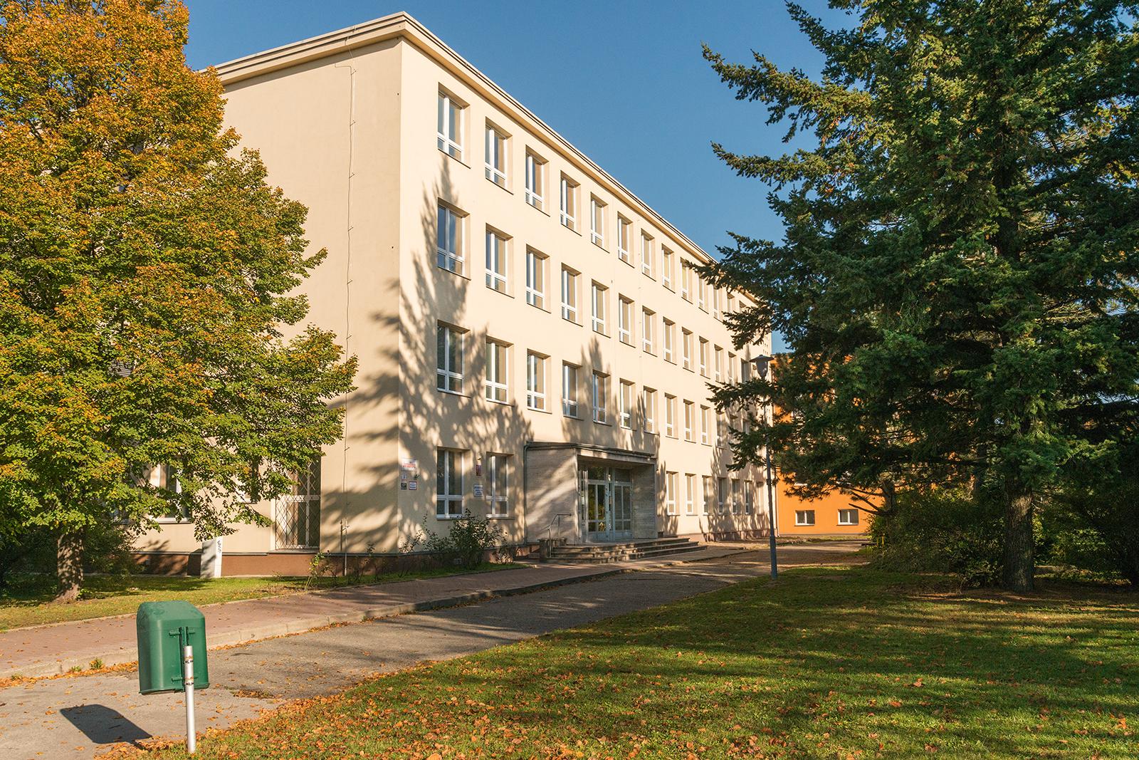 Základní škola Brno, Janouškova