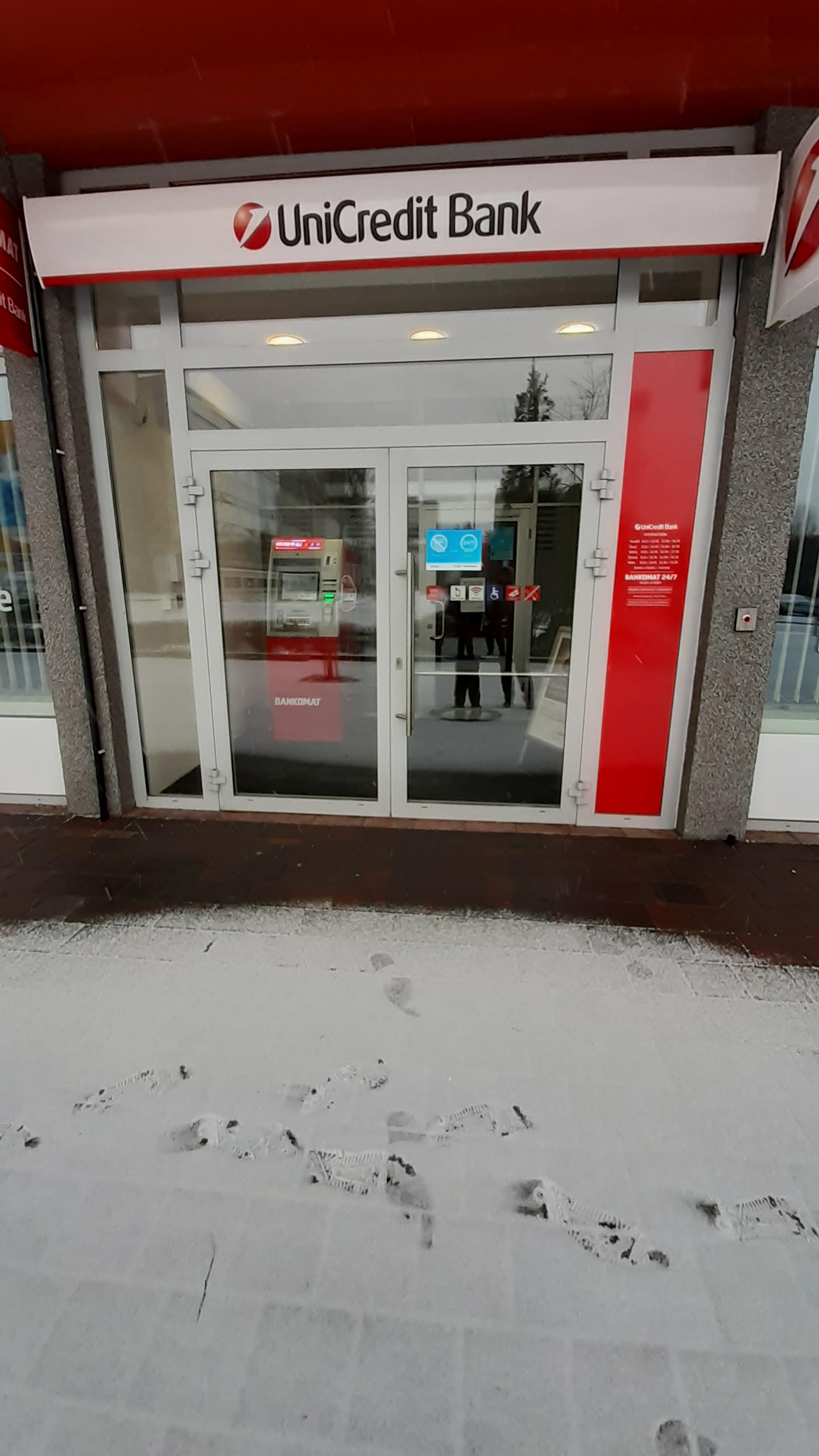 UniCredit Bank Czech Republic and Slovakia, a.s. foto 3