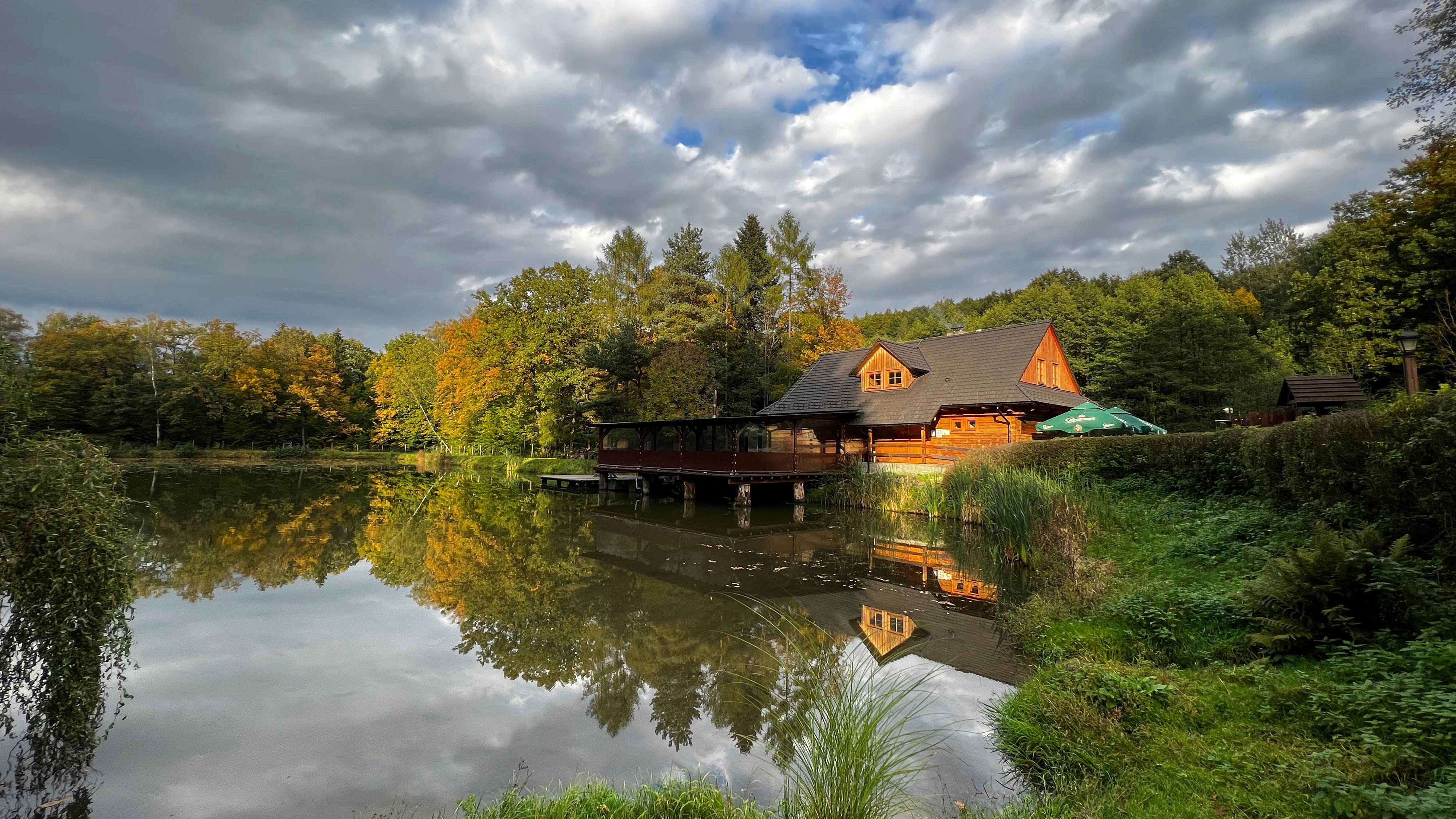 Restaurace Roubenka U Rybníka
