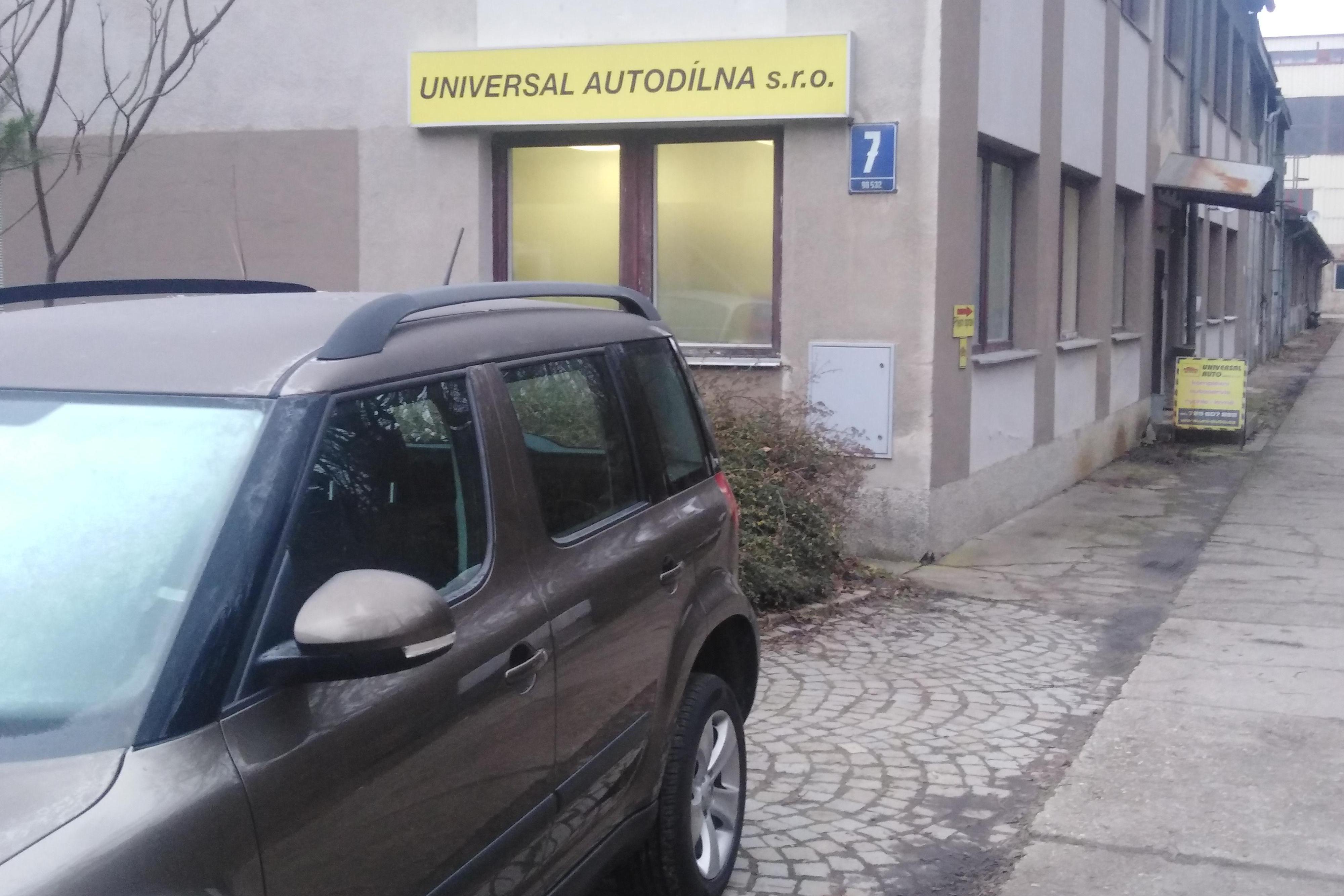 Universal autodílna