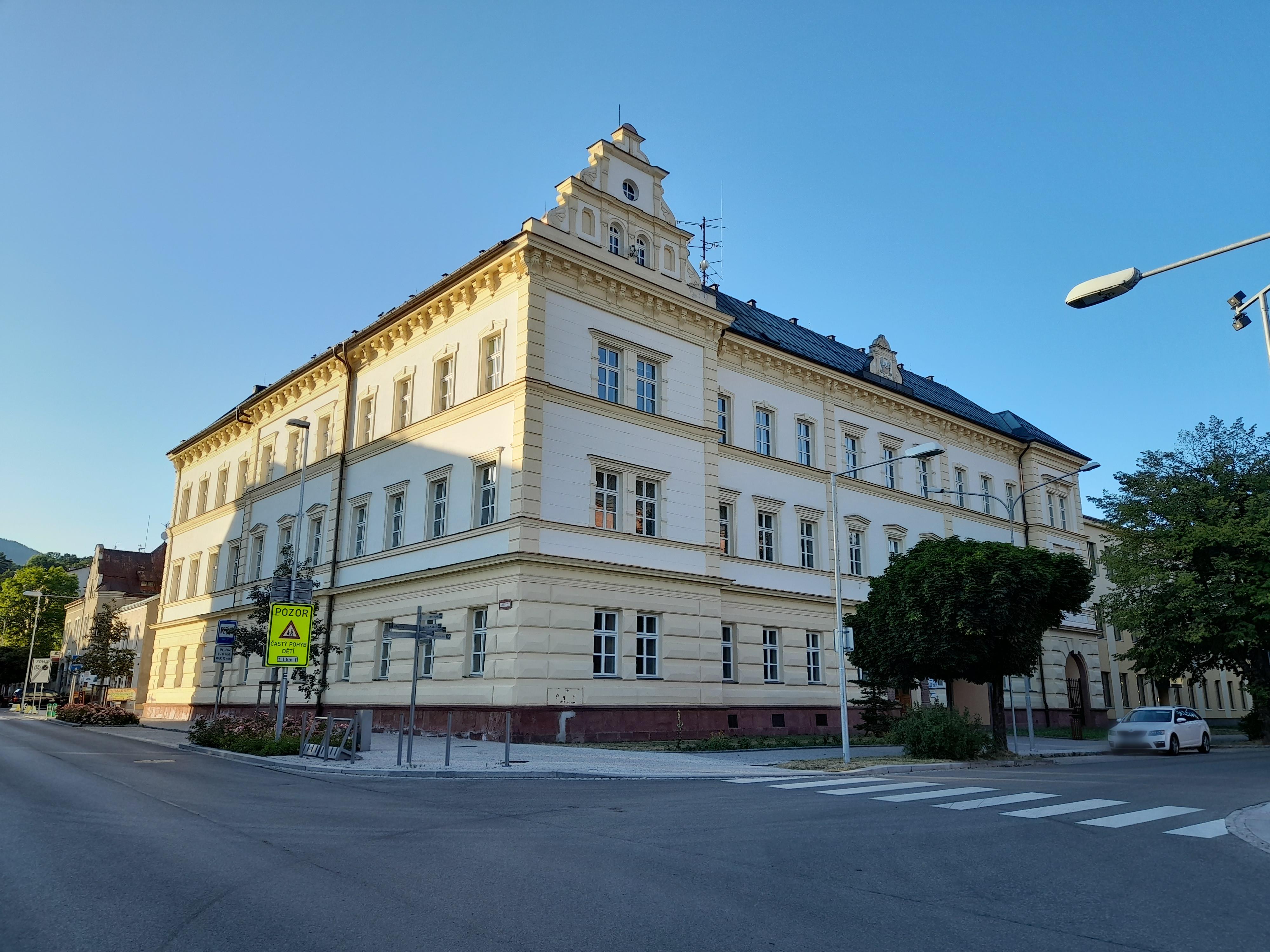 ZŠ Vrchlabí, nám. Míru foto 3