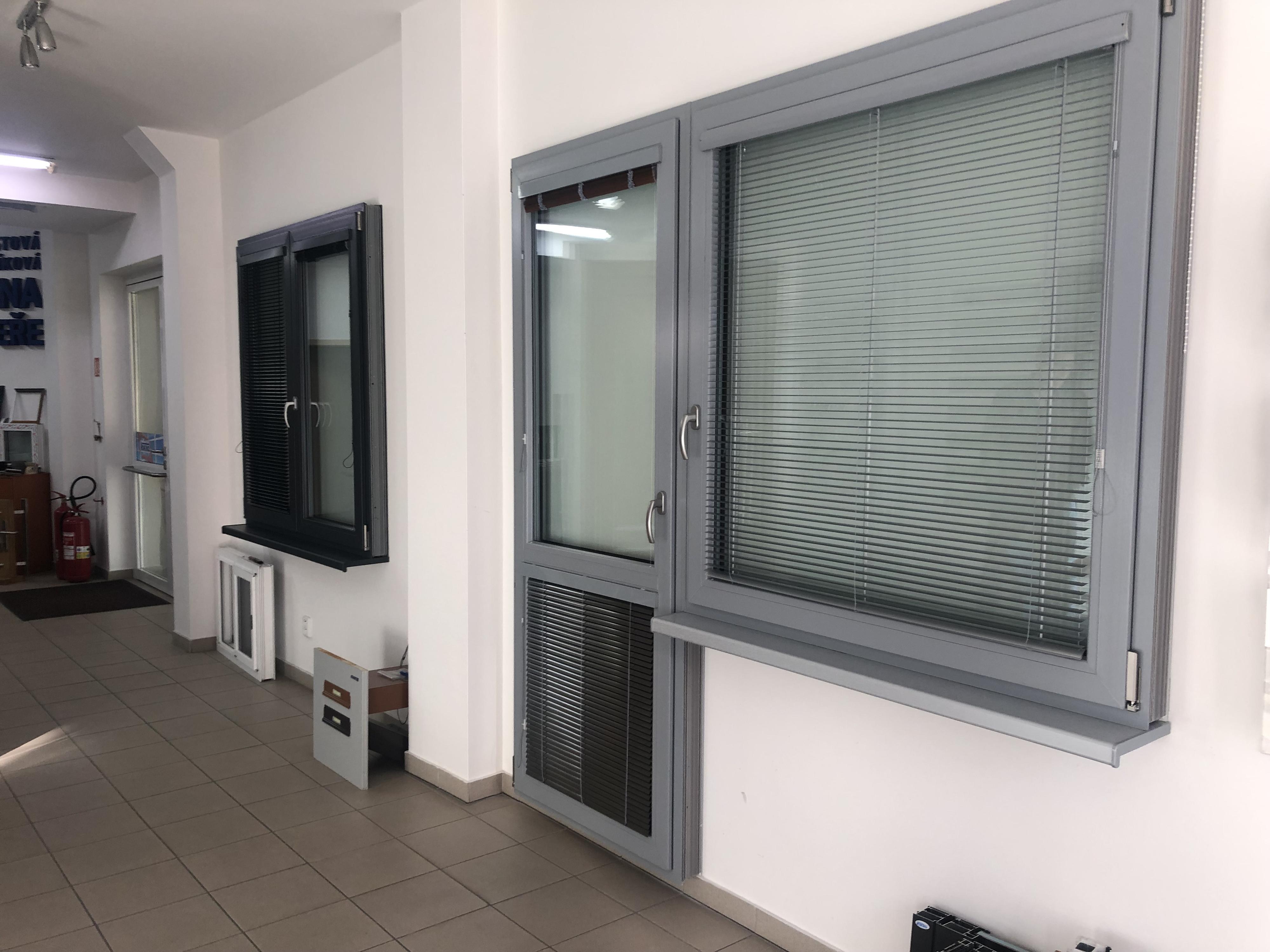V okno s.r.o. plastová a hliníková okna a dveře foto 3