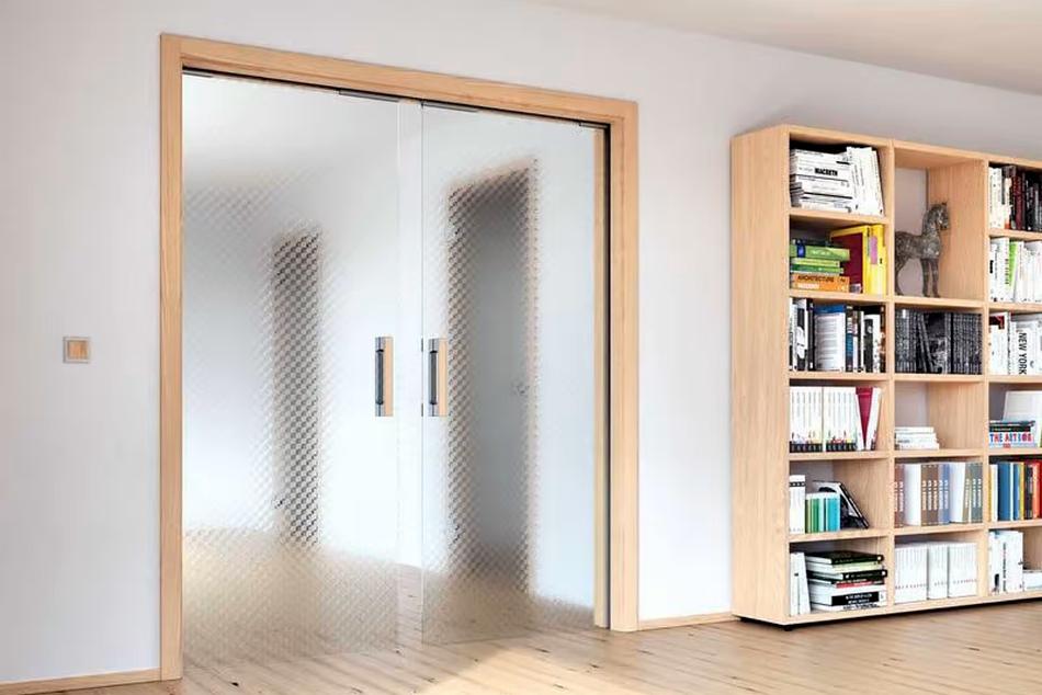 Celoskleněné dveře