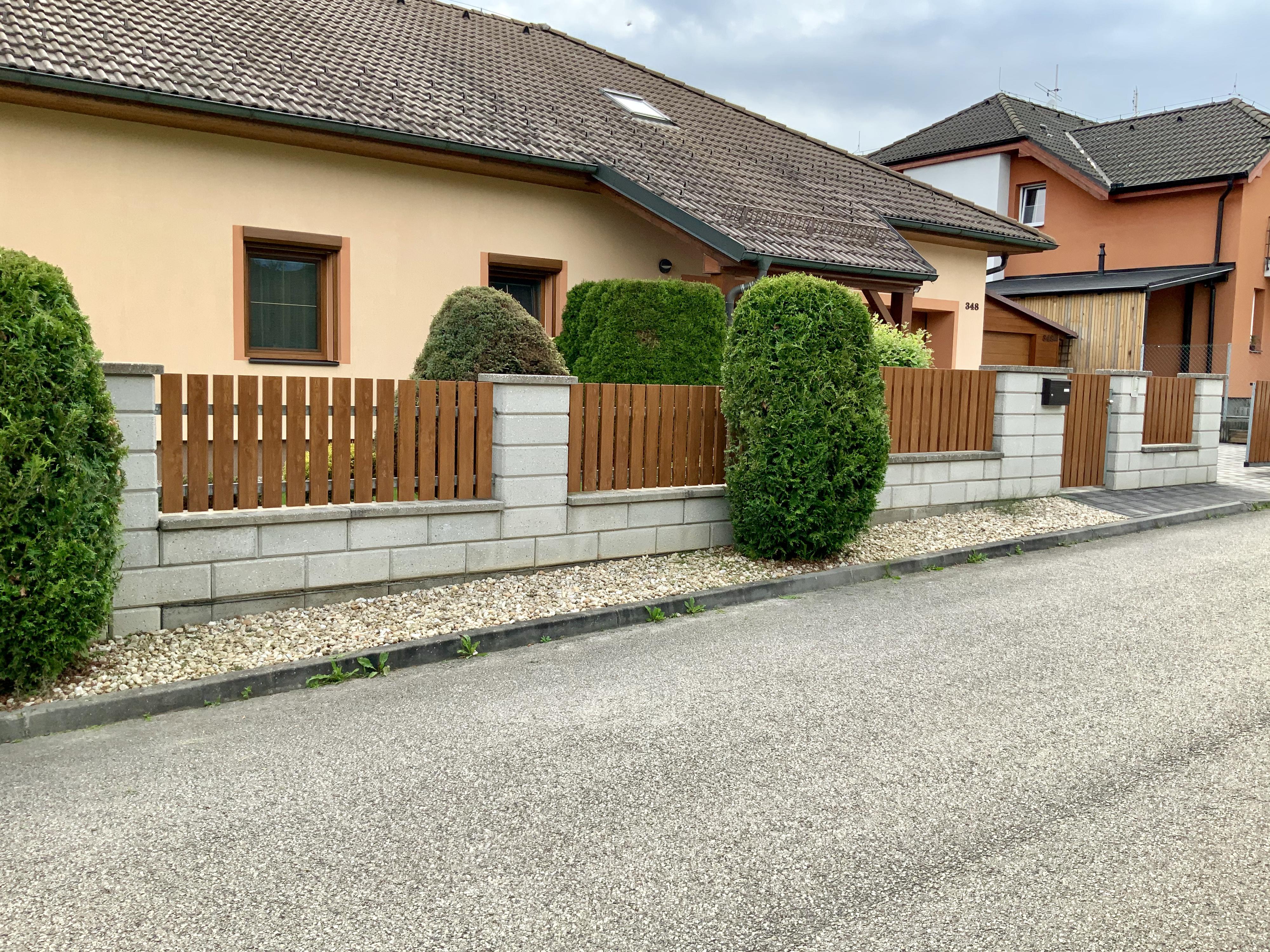 Garážová vrata Šoule foto 2
