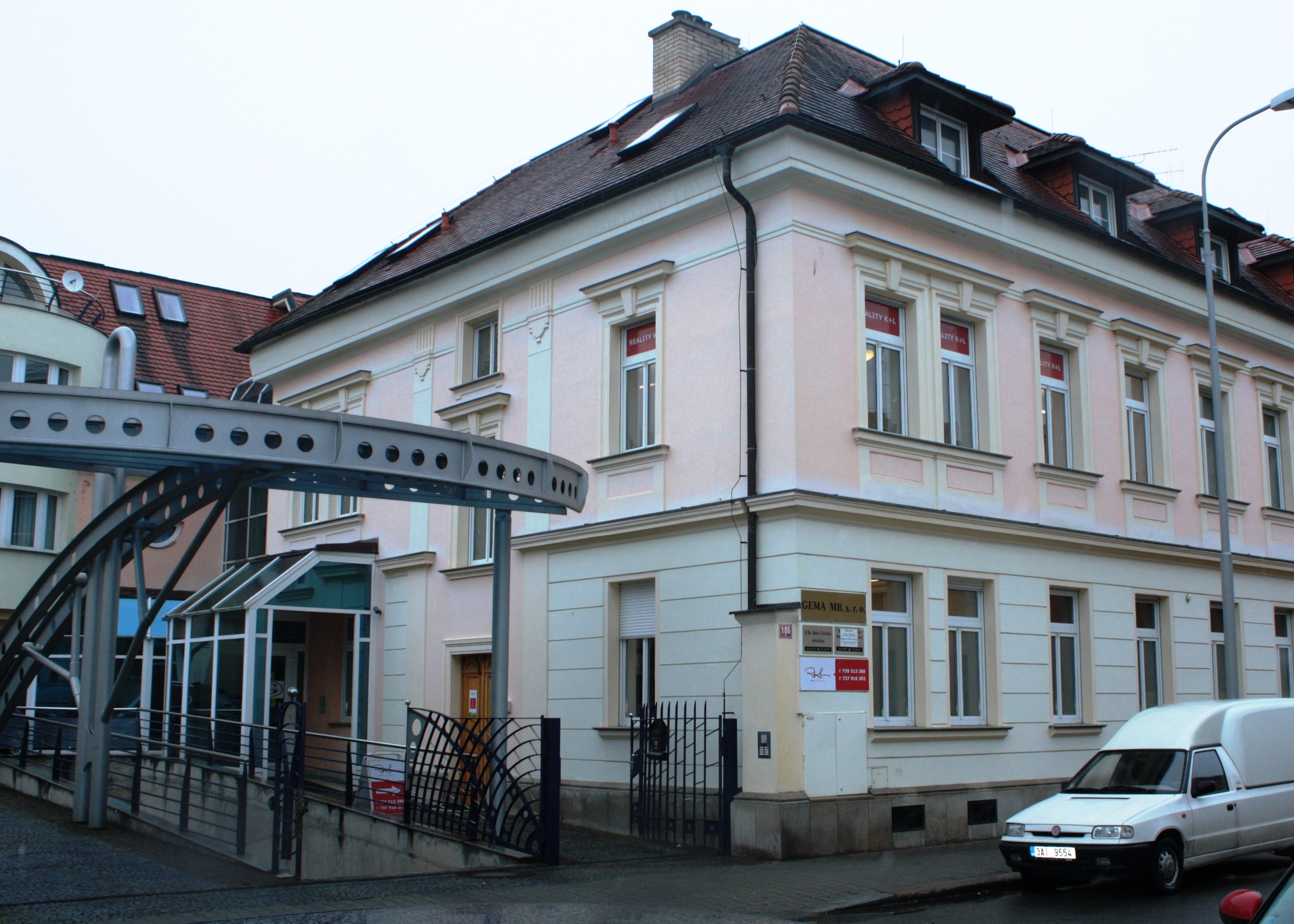 RKL RENOVACE, realitní kancelář foto 2