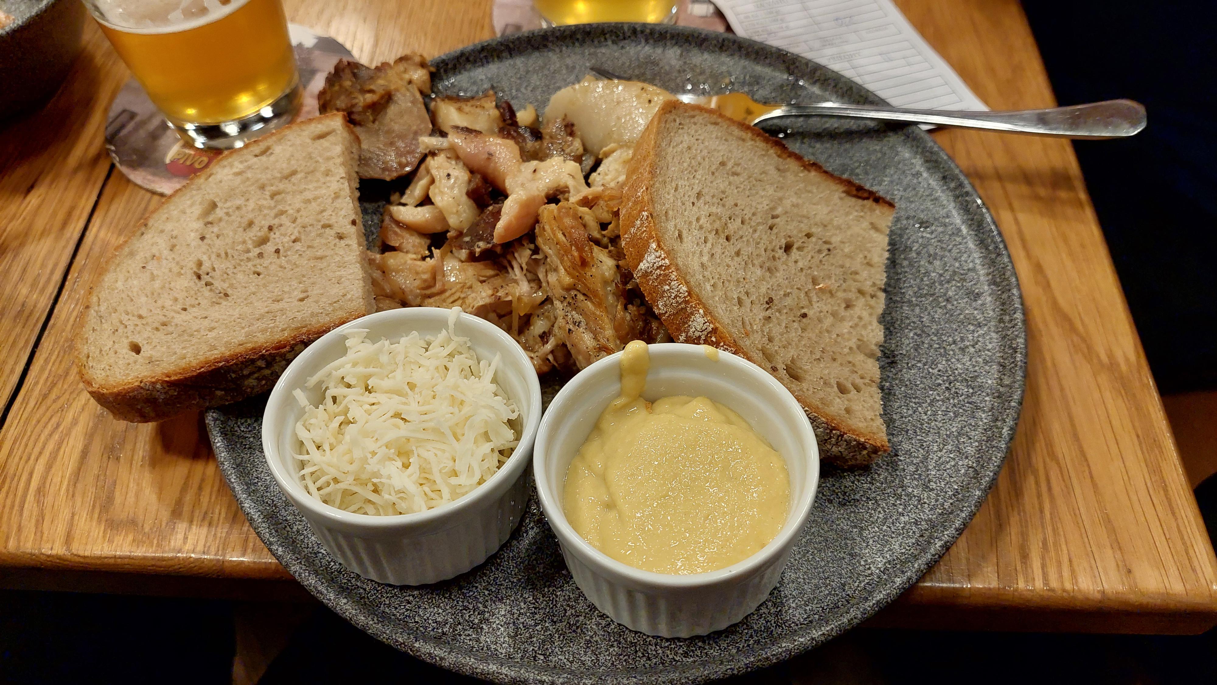 Restaurace Pivovarský dům Poupě foto 5