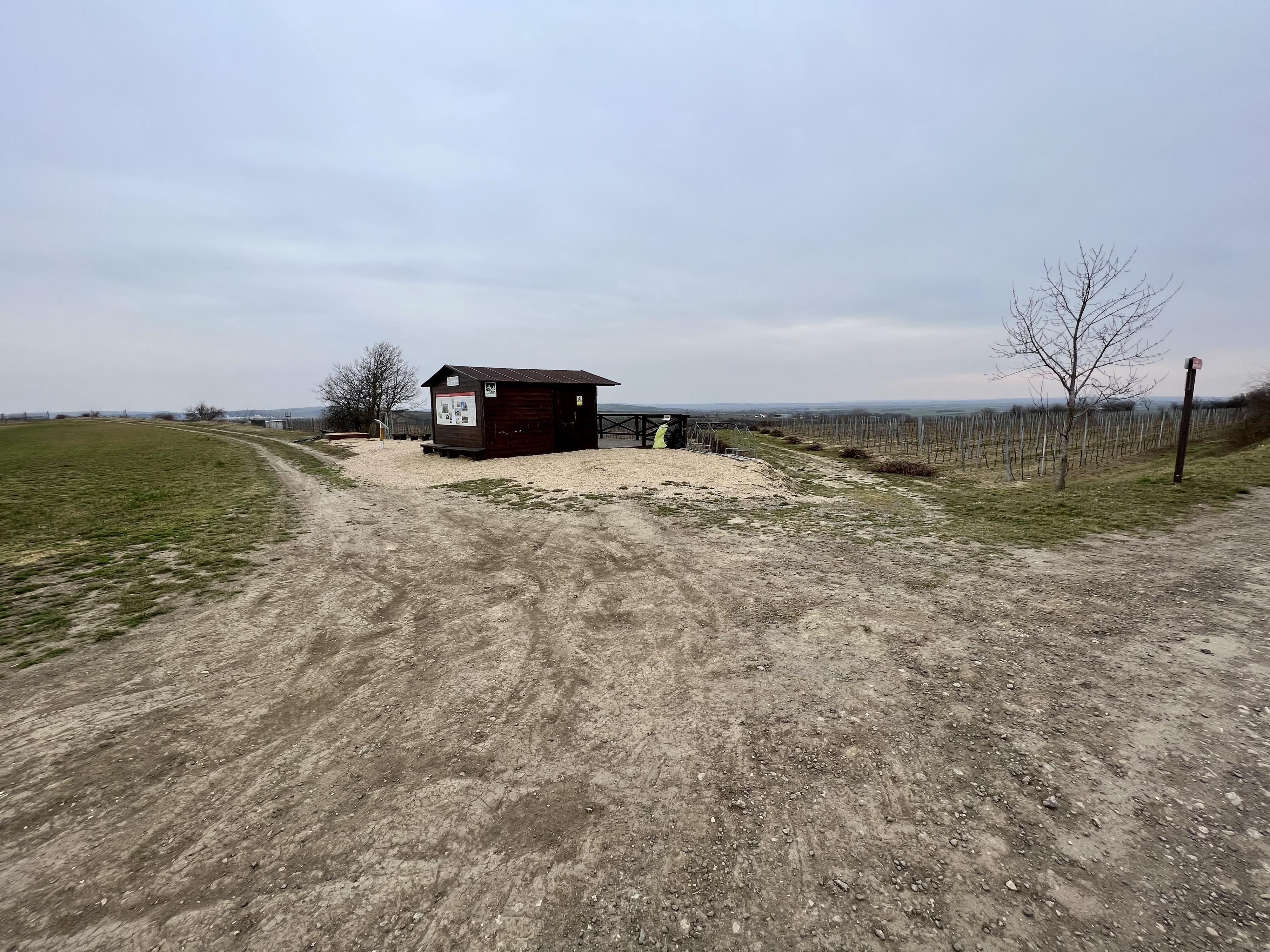 Znovín Znojmo - ochutnávkový stánek Peklo, Šatov foto 6