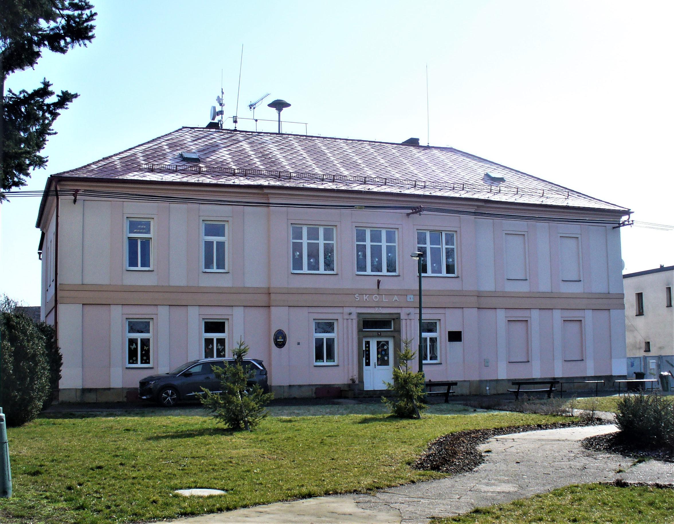 ZŠ a MŠ Lovčice, okres Hradec Králové