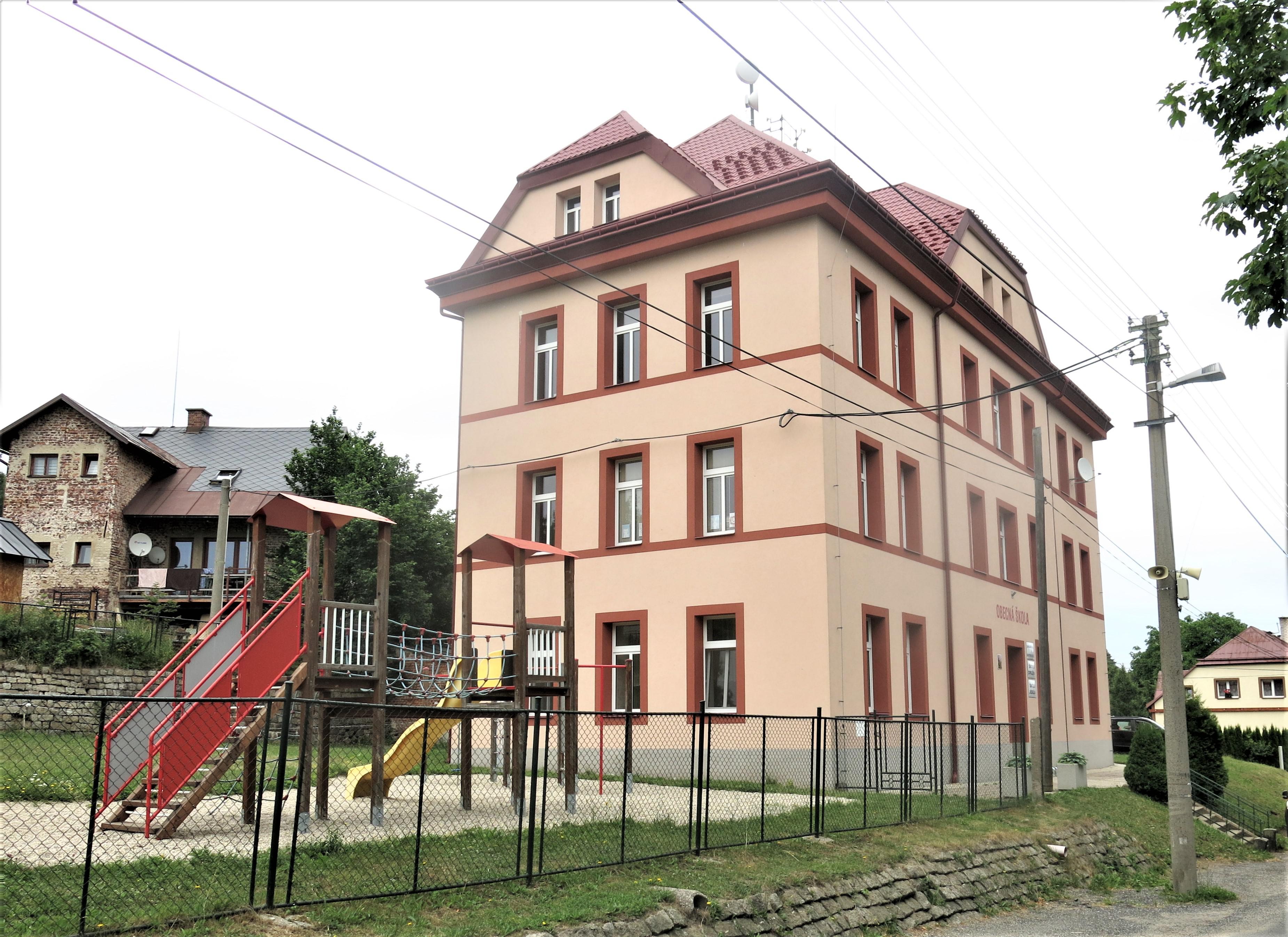 Základní škola a Mateřská škola Velké Hamry