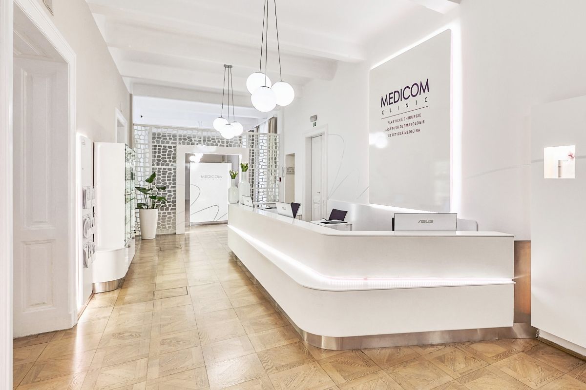 MUDr. Petros Christodoulou, Medicom Clinic