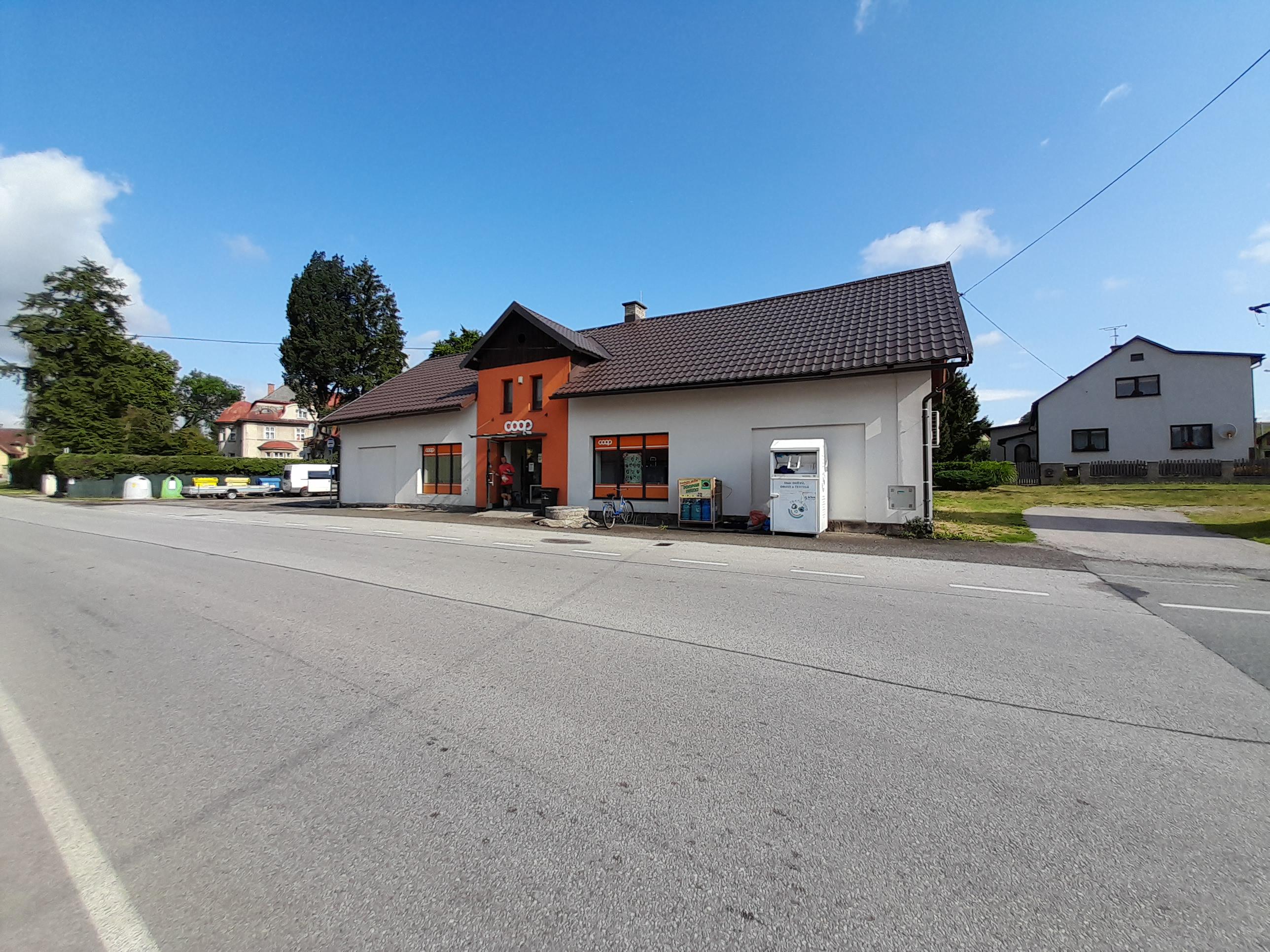 COOP Dvůr Králové n. L., družstvo foto 2