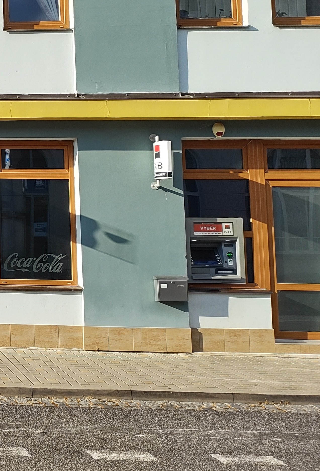 Bankomat Komerční banky foto 2