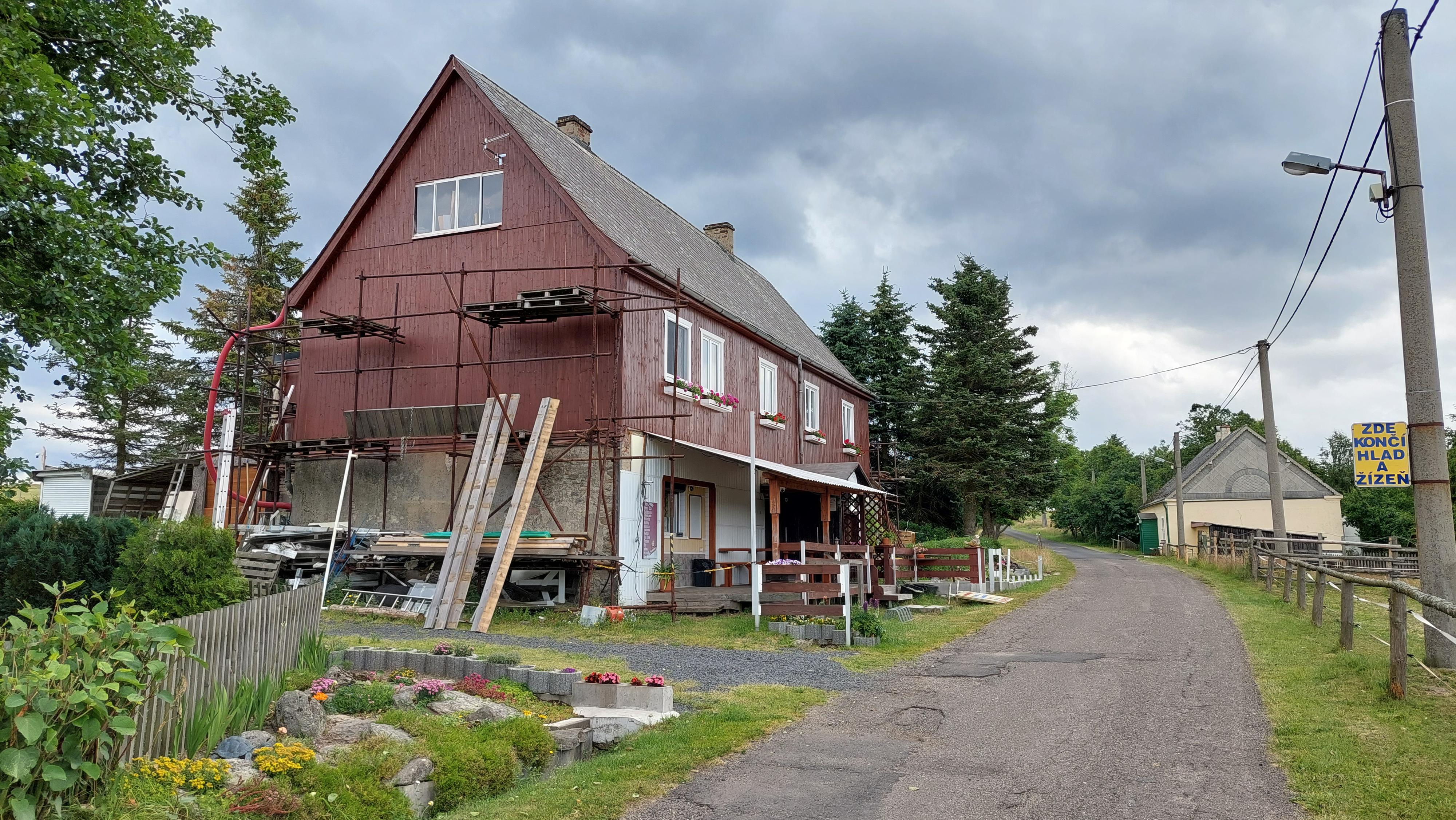 TURISTICKÁ UBYTOVNA A OBČERSTVENÍ U DUCHOSLAVŮ
