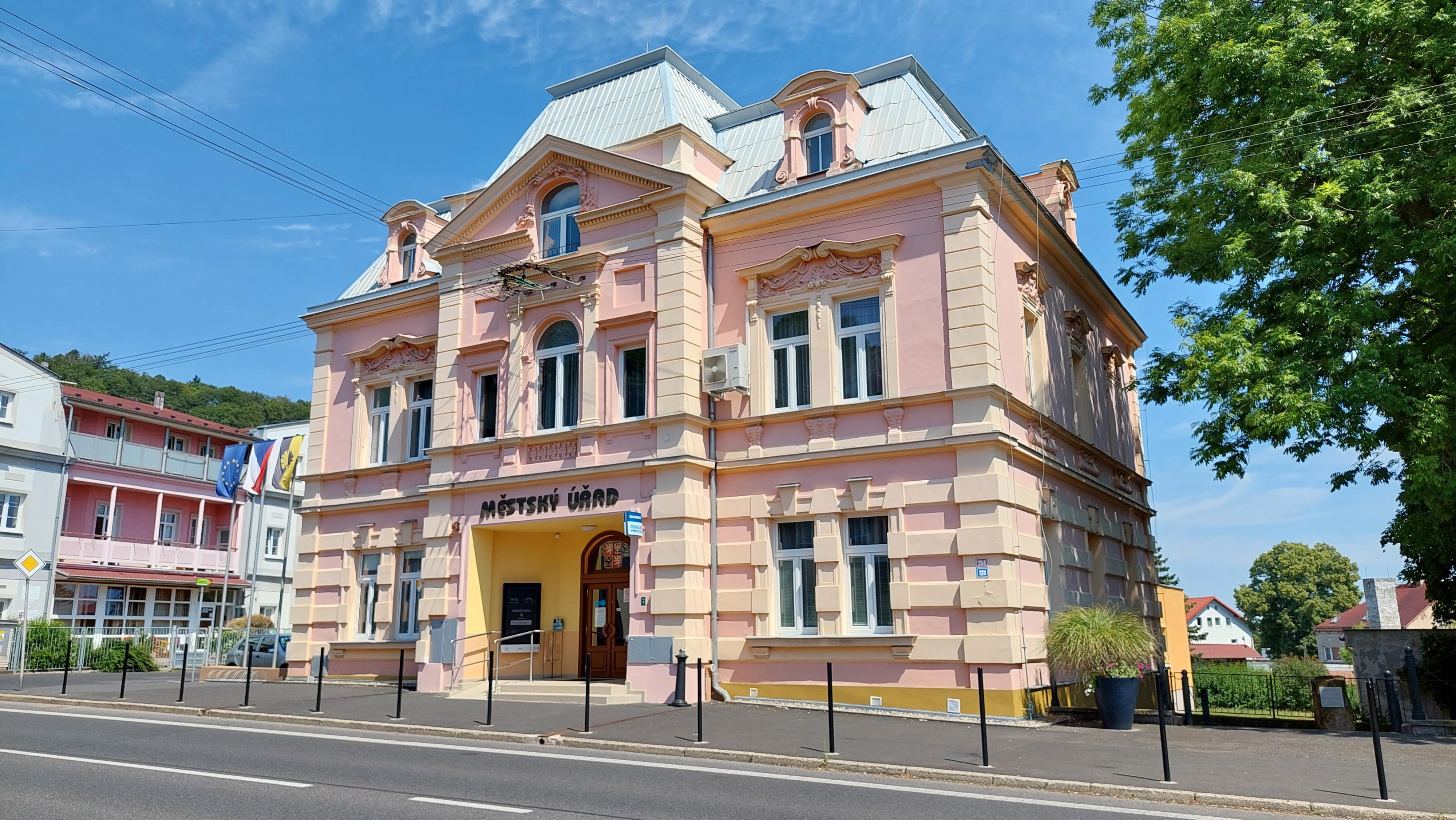 Dubí - městský úřad
