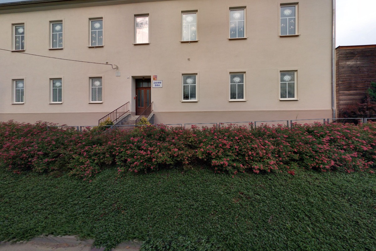 ZŠ a MŠ Sazovice foto 2