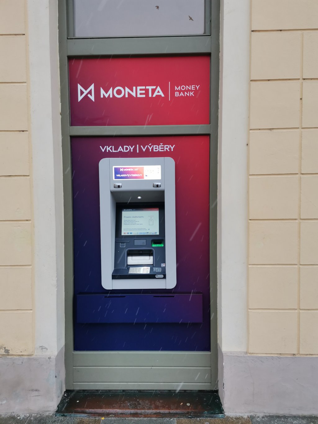 Bankomat MONETA Money Bank vkladový foto 2