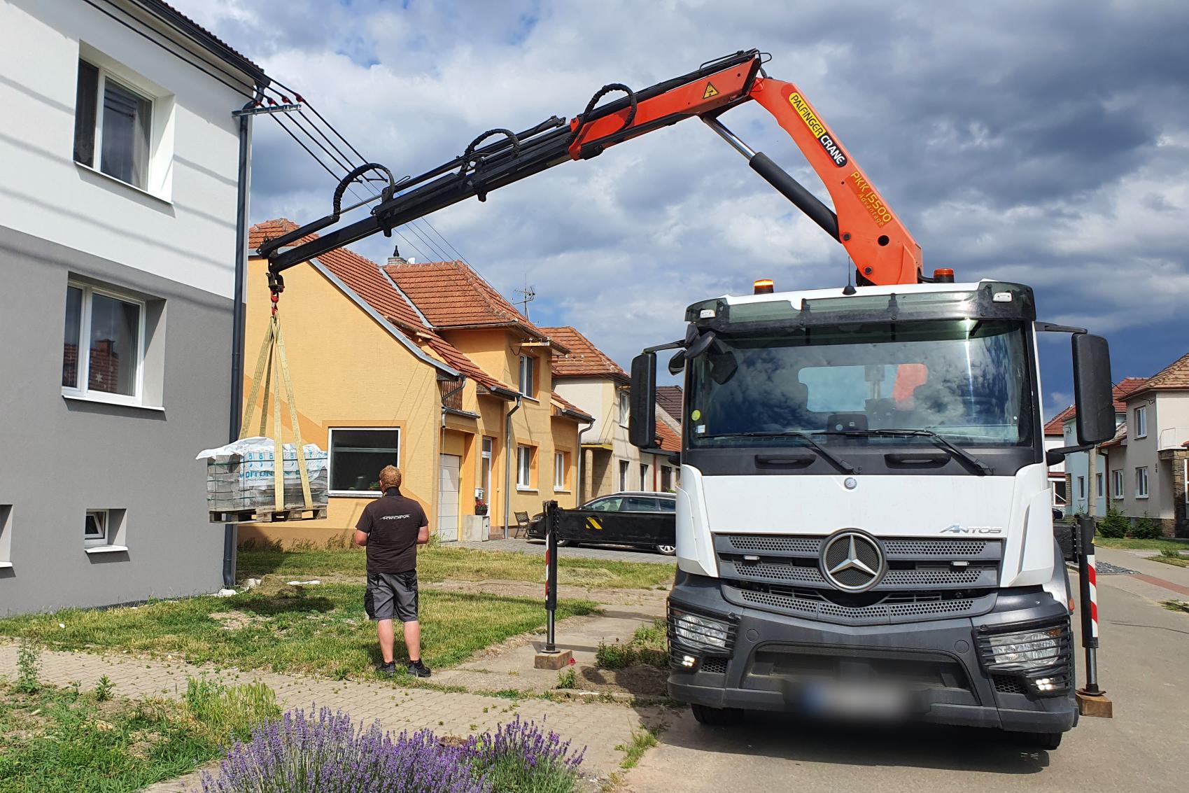 Kropa s.r.o. - Autodoprava s hydraulickou rukou