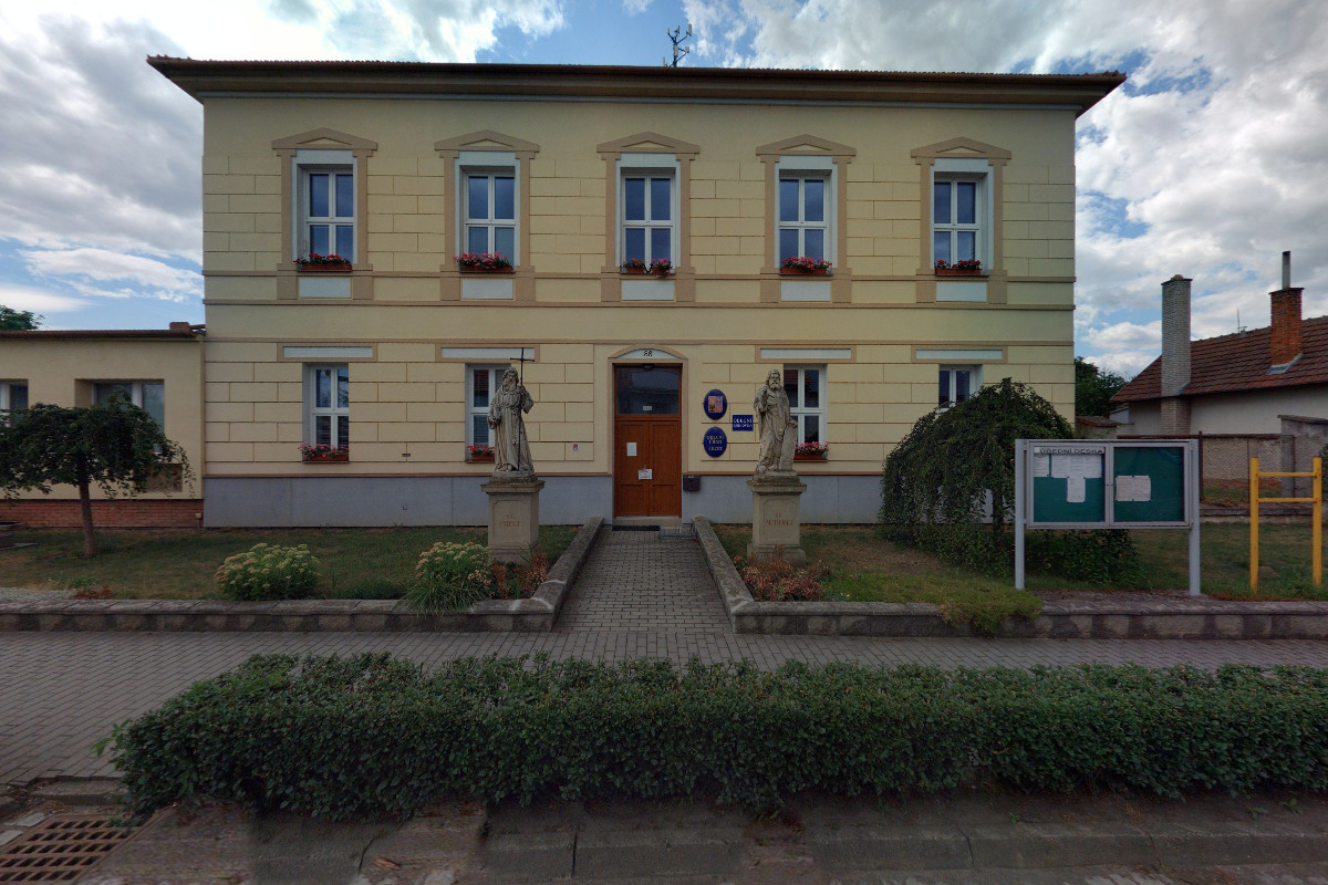 Obecní knihovna Čelčice foto 2