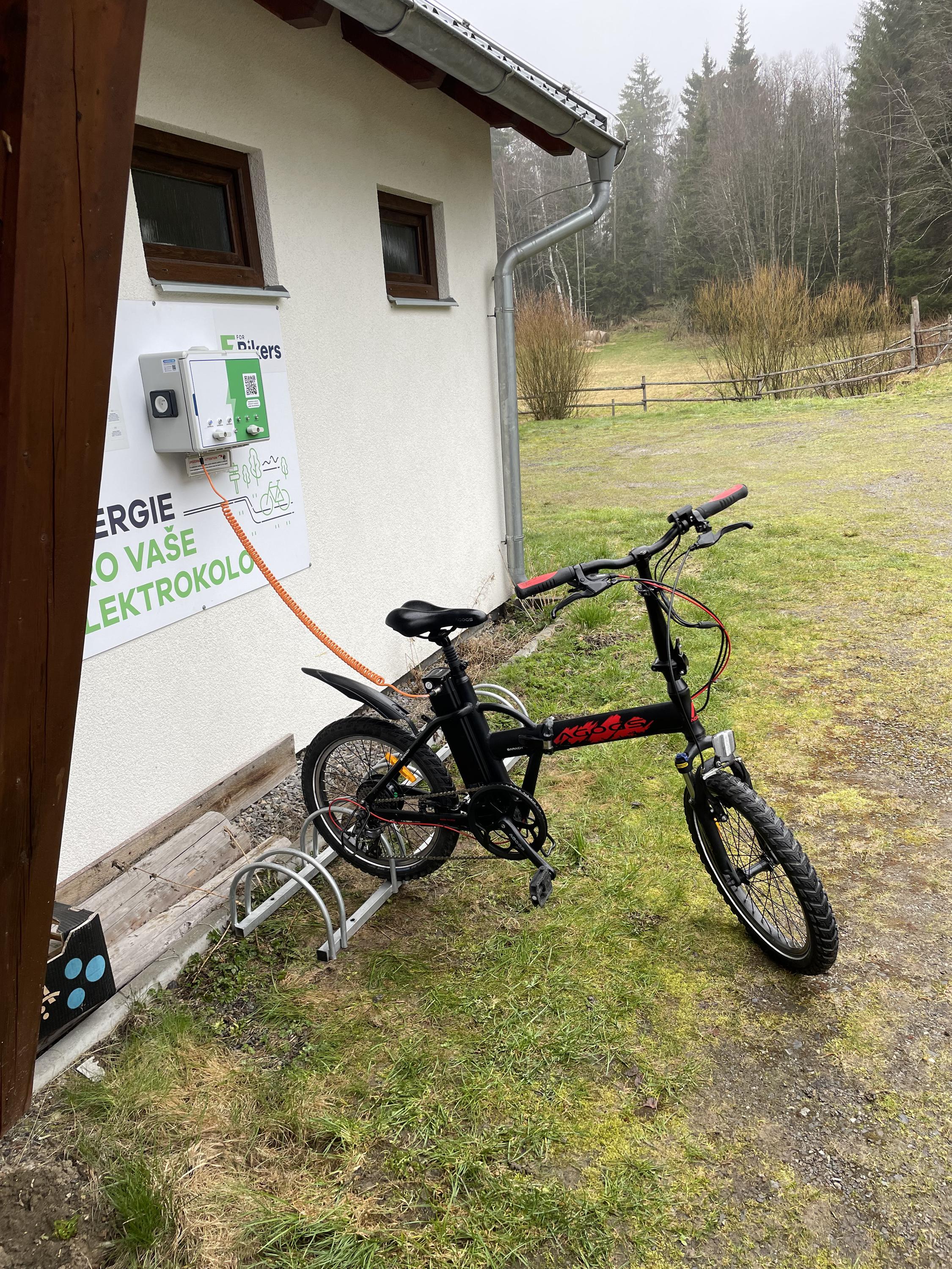Nabíjecí stanice Veřejné tábořiště Prášily foto 5