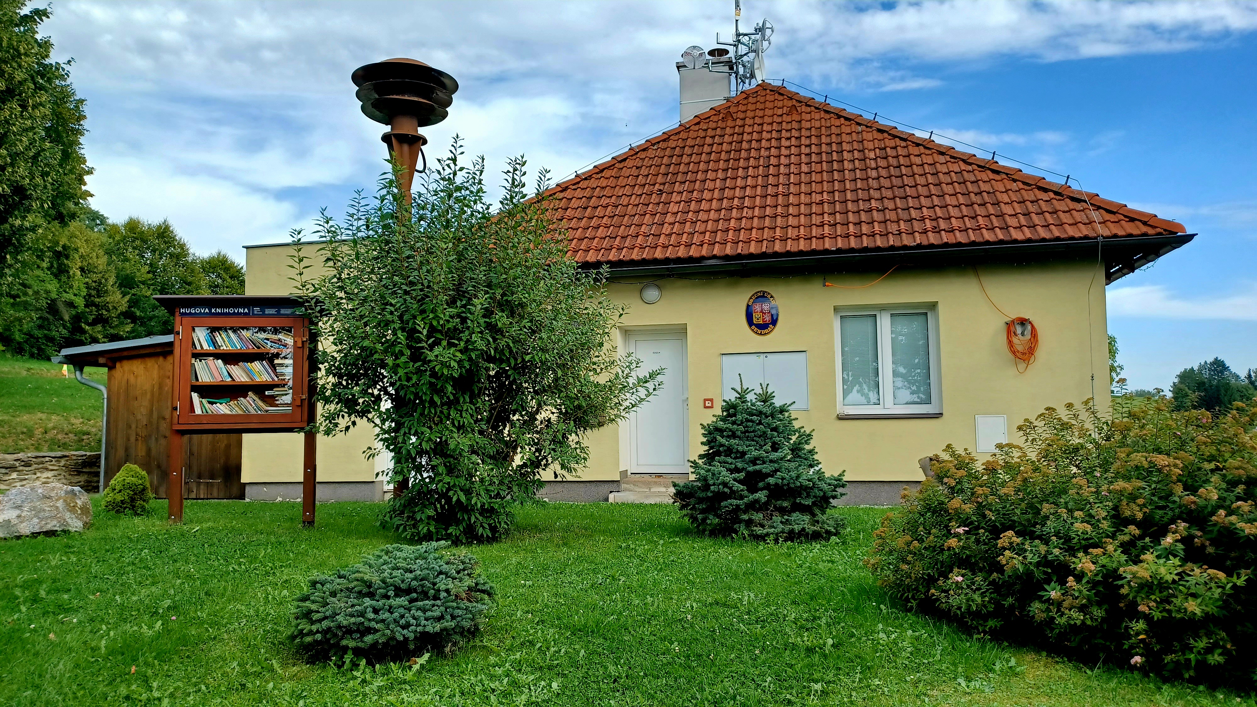 Sendraž - obecní úřad foto 3