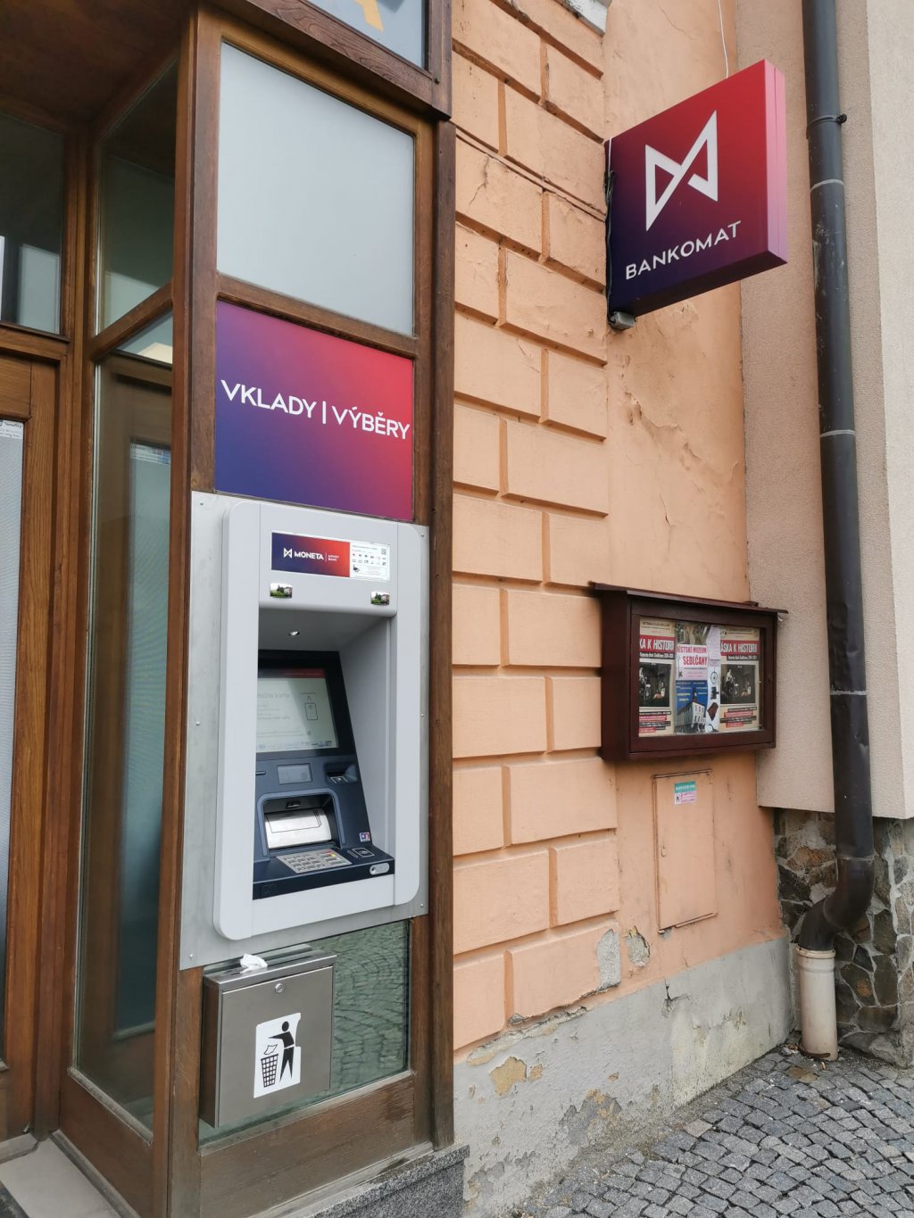 Bankomat MONETA Money Bank vkladový foto 2