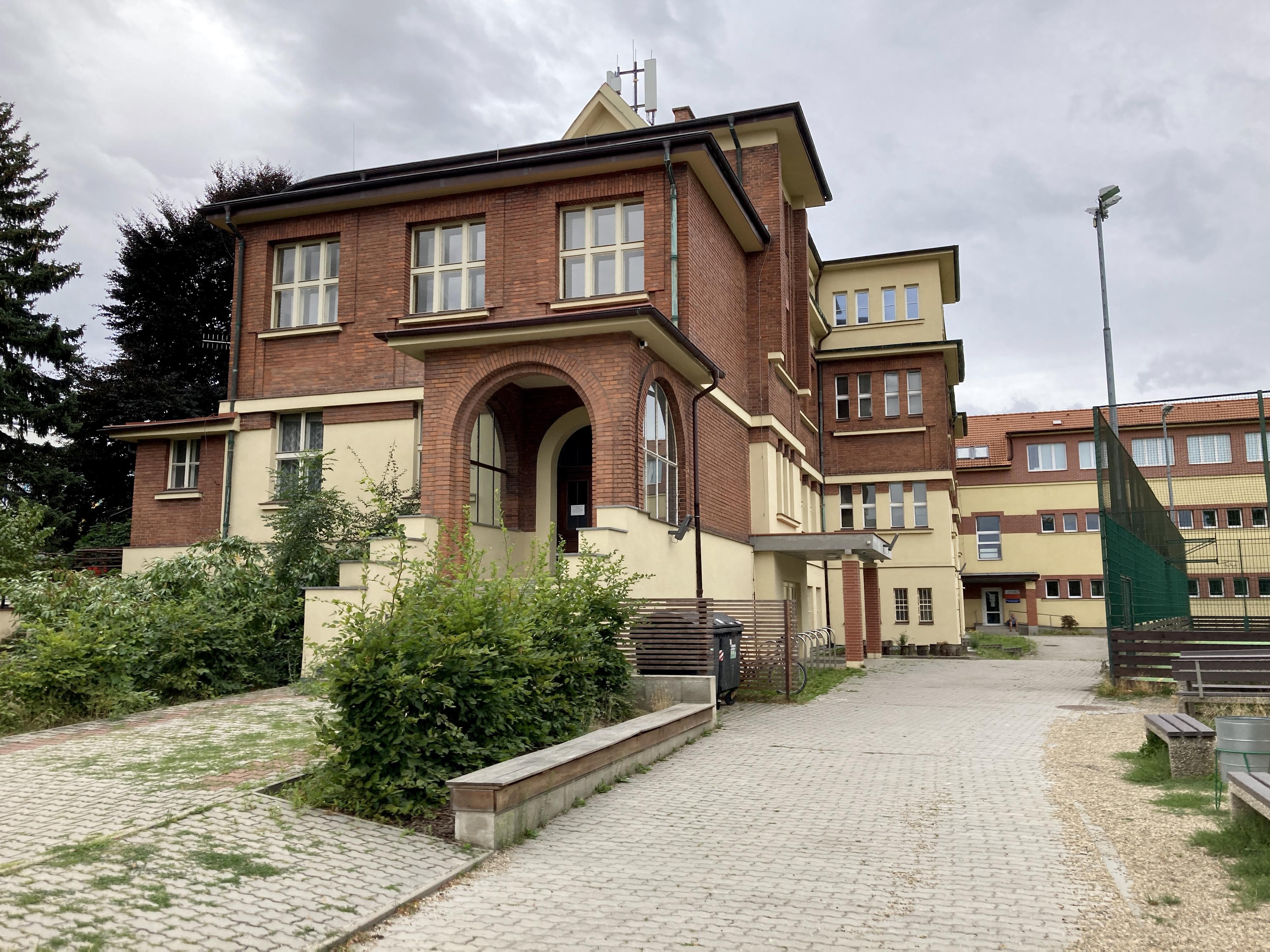 Místní veřejná knihovna Praha - Suchdol