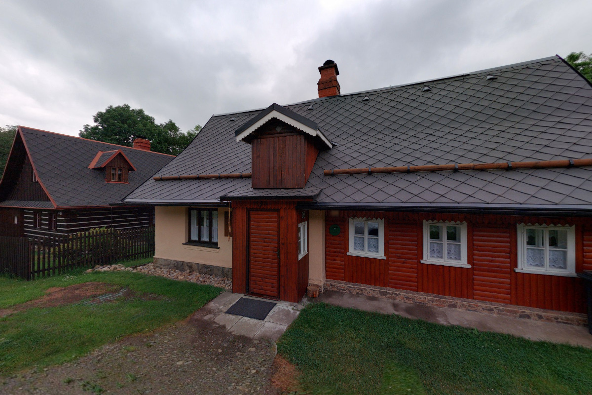 Chalupa u lesa foto 1